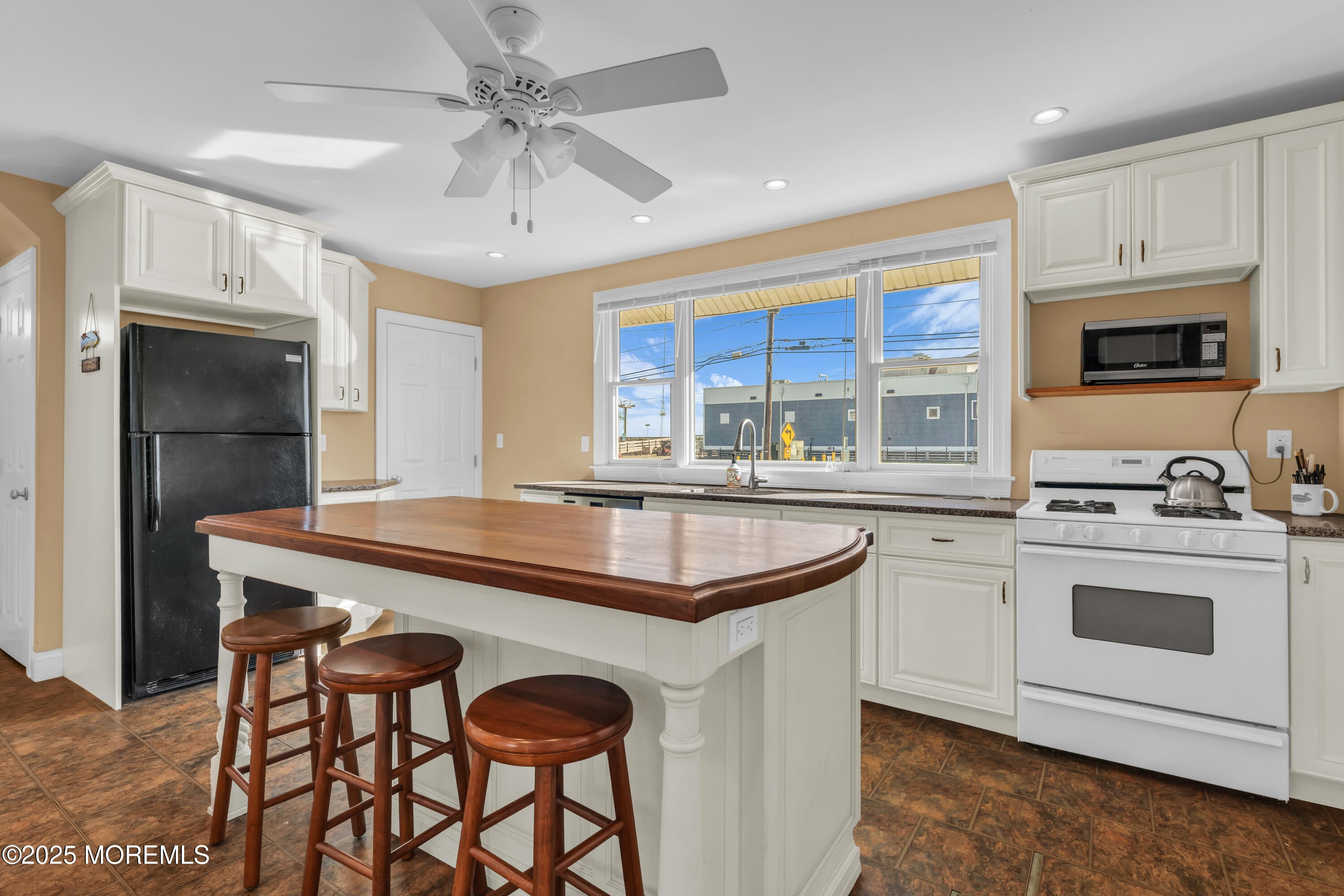 Seaside Heights, New Jersey, 08751, United States, 4 Bedrooms Bedrooms, ,3 BathroomsBathrooms,Residential,Active,1964292