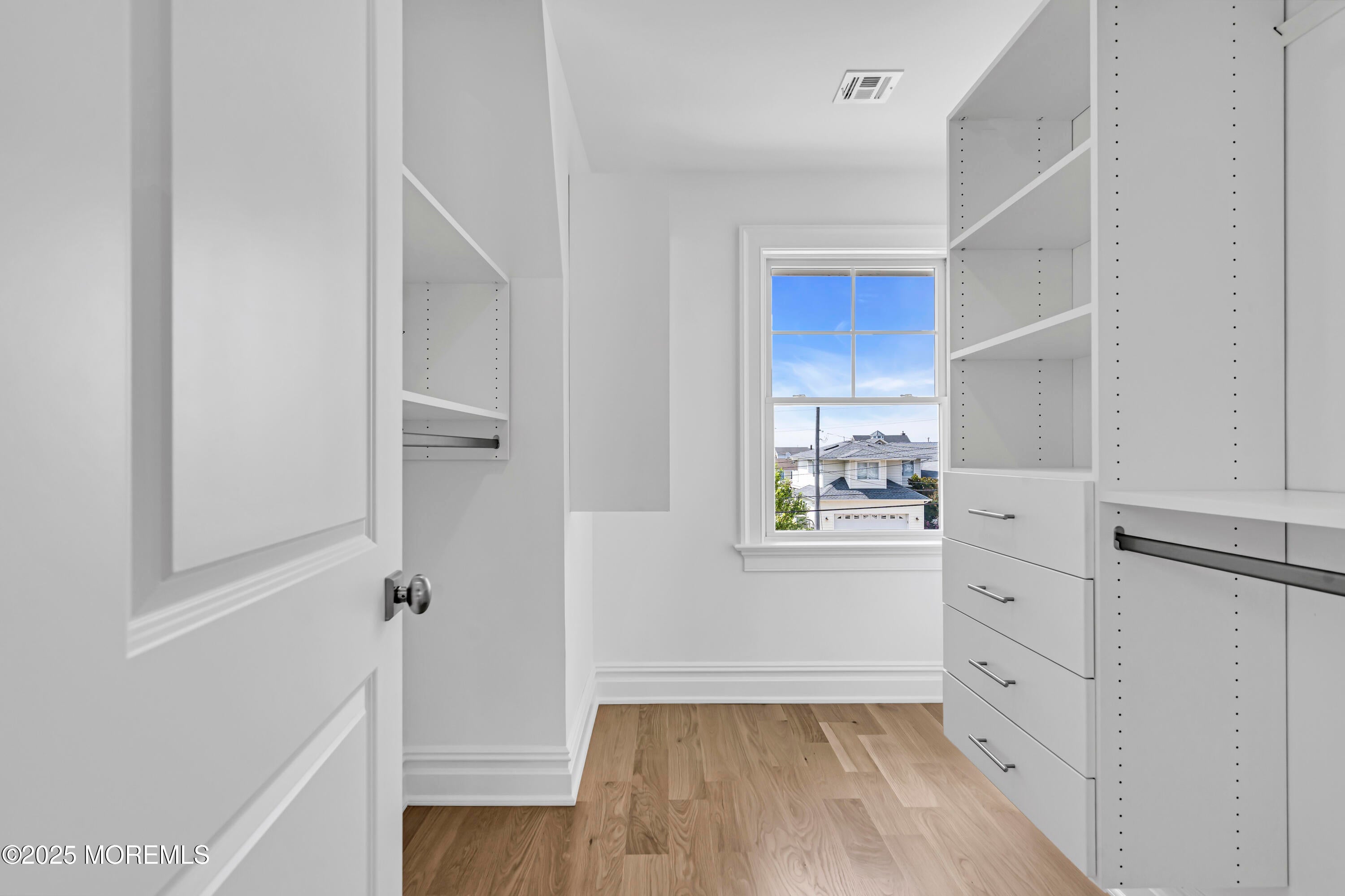 Mantoloking, New Jersey, 08738, United States, 6 Bedrooms Bedrooms, ,6 BathroomsBathrooms,Residential,Active,1904143