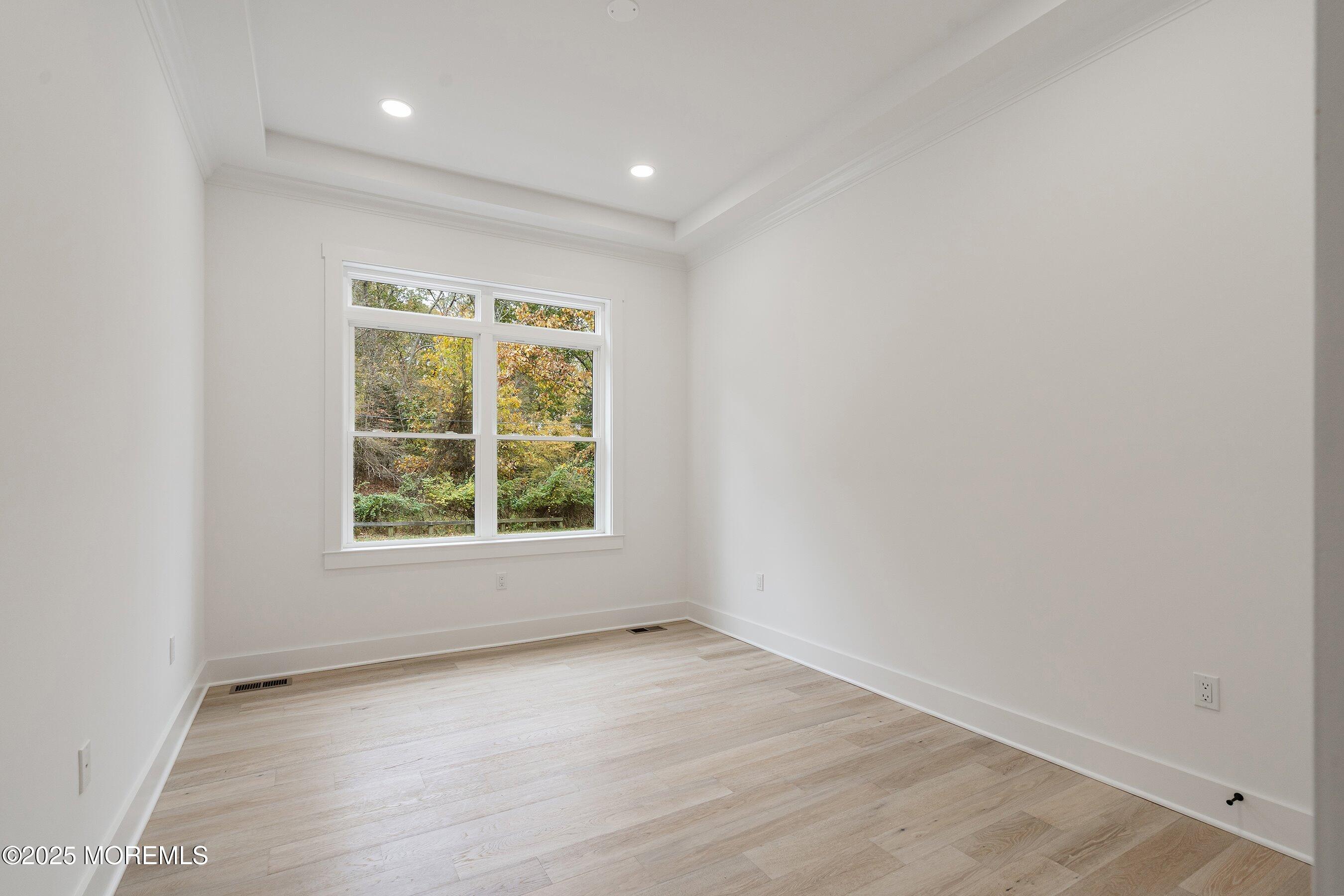 Manalapan, New Jersey, 07726, United States, 3 Bedrooms Bedrooms, ,2 BathroomsBathrooms,Residential,Active,1973334