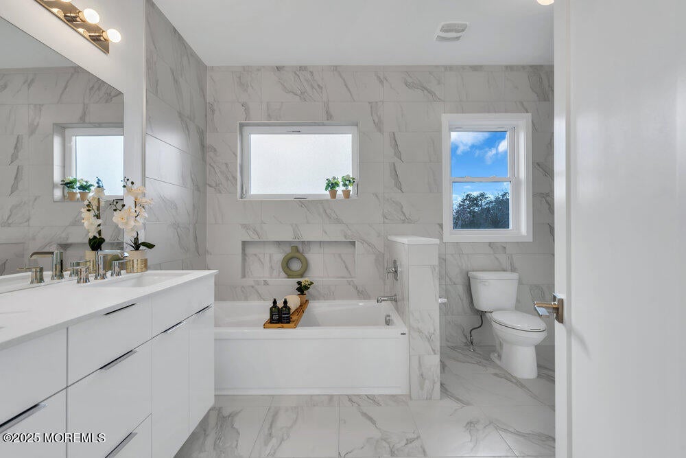 Jackson, New Jersey, 08527, United States, 6 Bedrooms Bedrooms, ,4 BathroomsBathrooms,Residential,Active,2007039