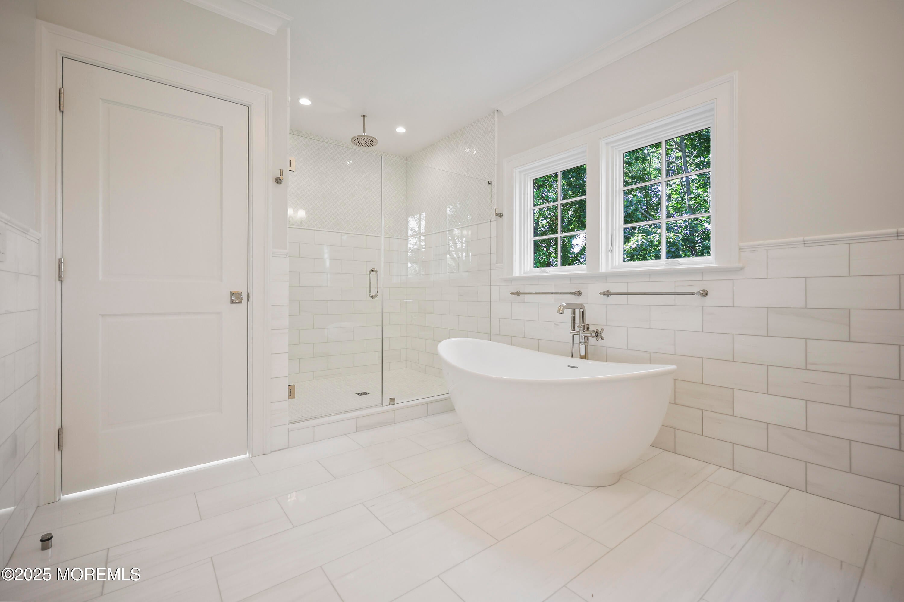 Rumson, New Jersey, 07760, United States, 6 Bedrooms Bedrooms, ,7 BathroomsBathrooms,Residential,Active,1904739