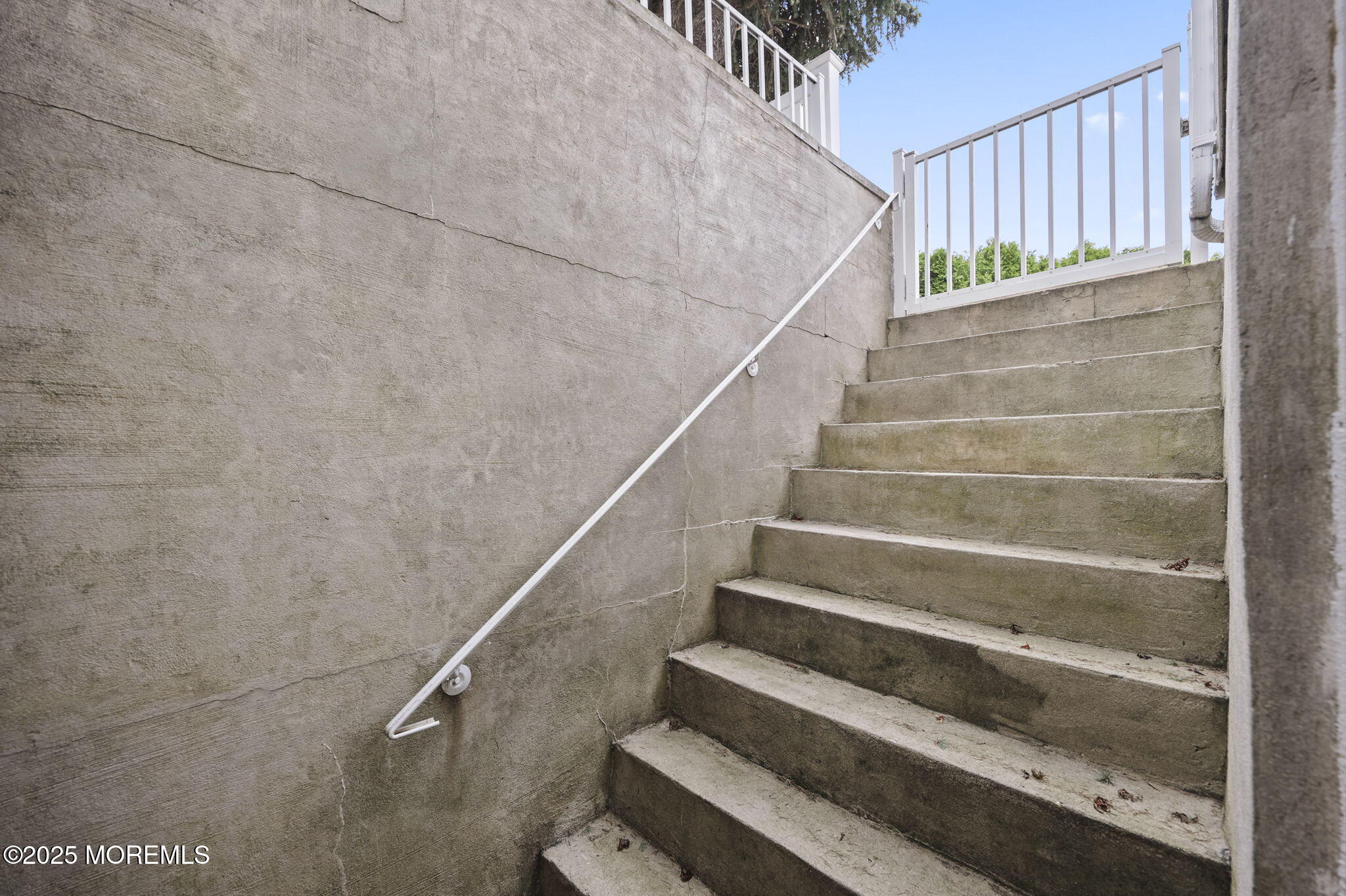 Eatontown, New Jersey, 07724, United States, 6 Bedrooms Bedrooms, ,3 BathroomsBathrooms,Residential,Active,1909866