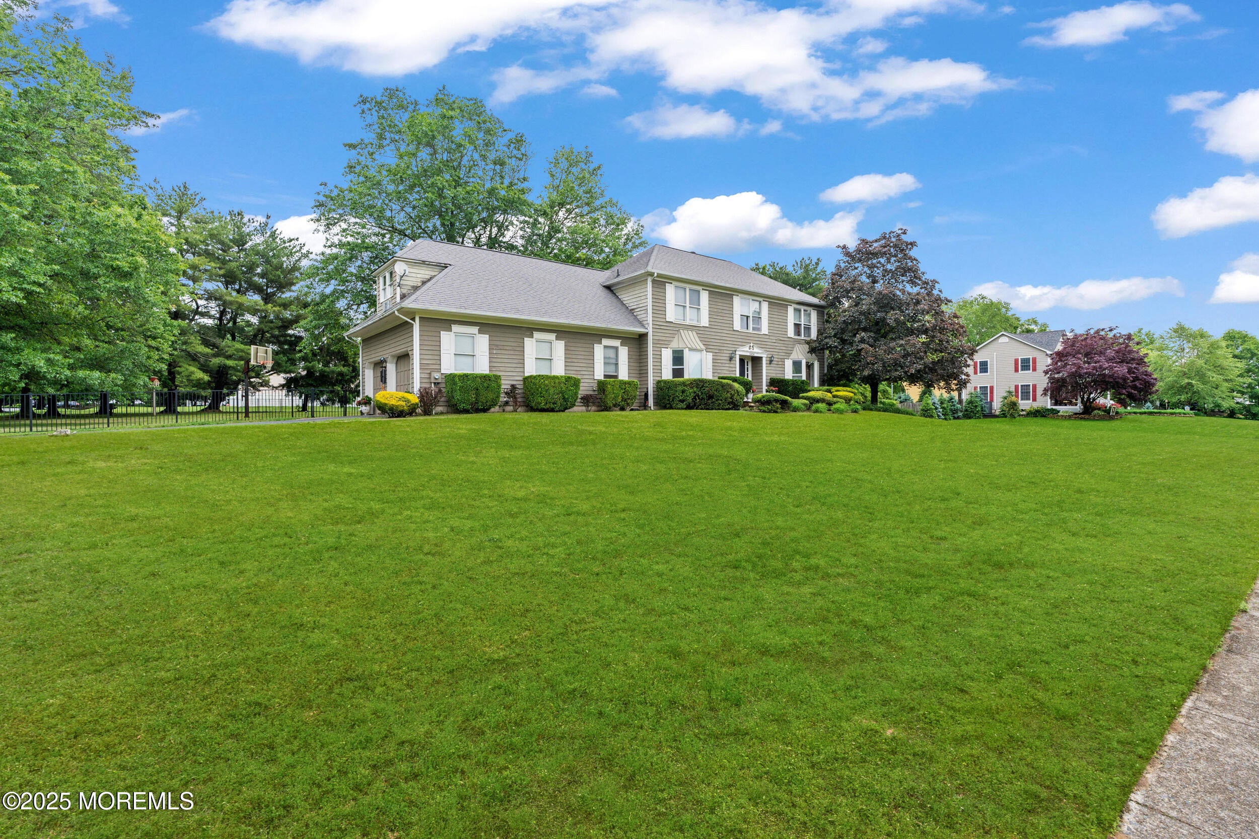 Allenwood, New Jersey, 08720, United States, 5 Bedrooms Bedrooms, ,3 BathroomsBathrooms,Residential,Active,1849537