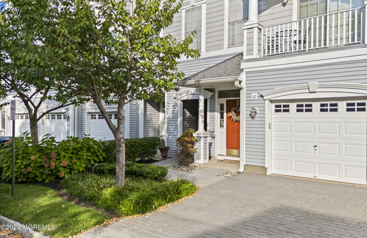 8 SKIMMER LN, PORT MONMOUTH, NJ 07758, photo 1 of 41