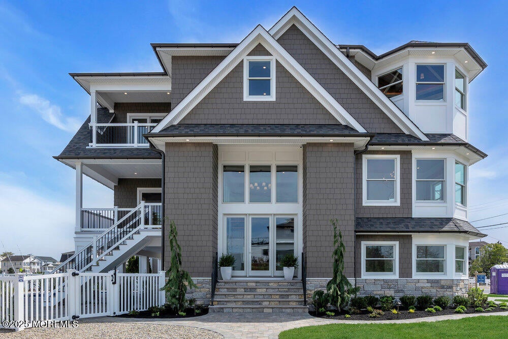 Lavallette, New Jersey, 08735, United States, 6 Bedrooms Bedrooms, ,6 BathroomsBathrooms,Residential,Active,1988716