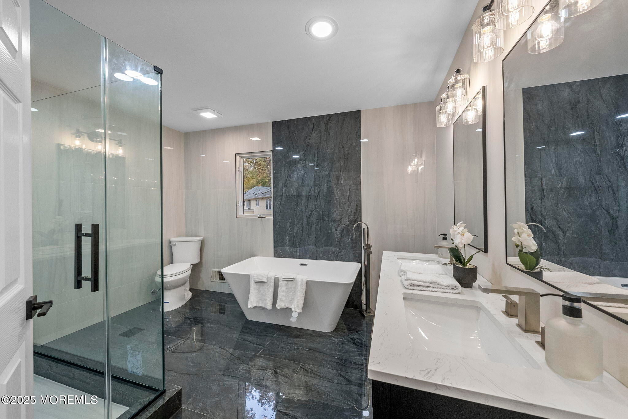 Manalapan, New Jersey, 07726, United States, 5 Bedrooms Bedrooms, ,4 BathroomsBathrooms,Residential,Active,1969663