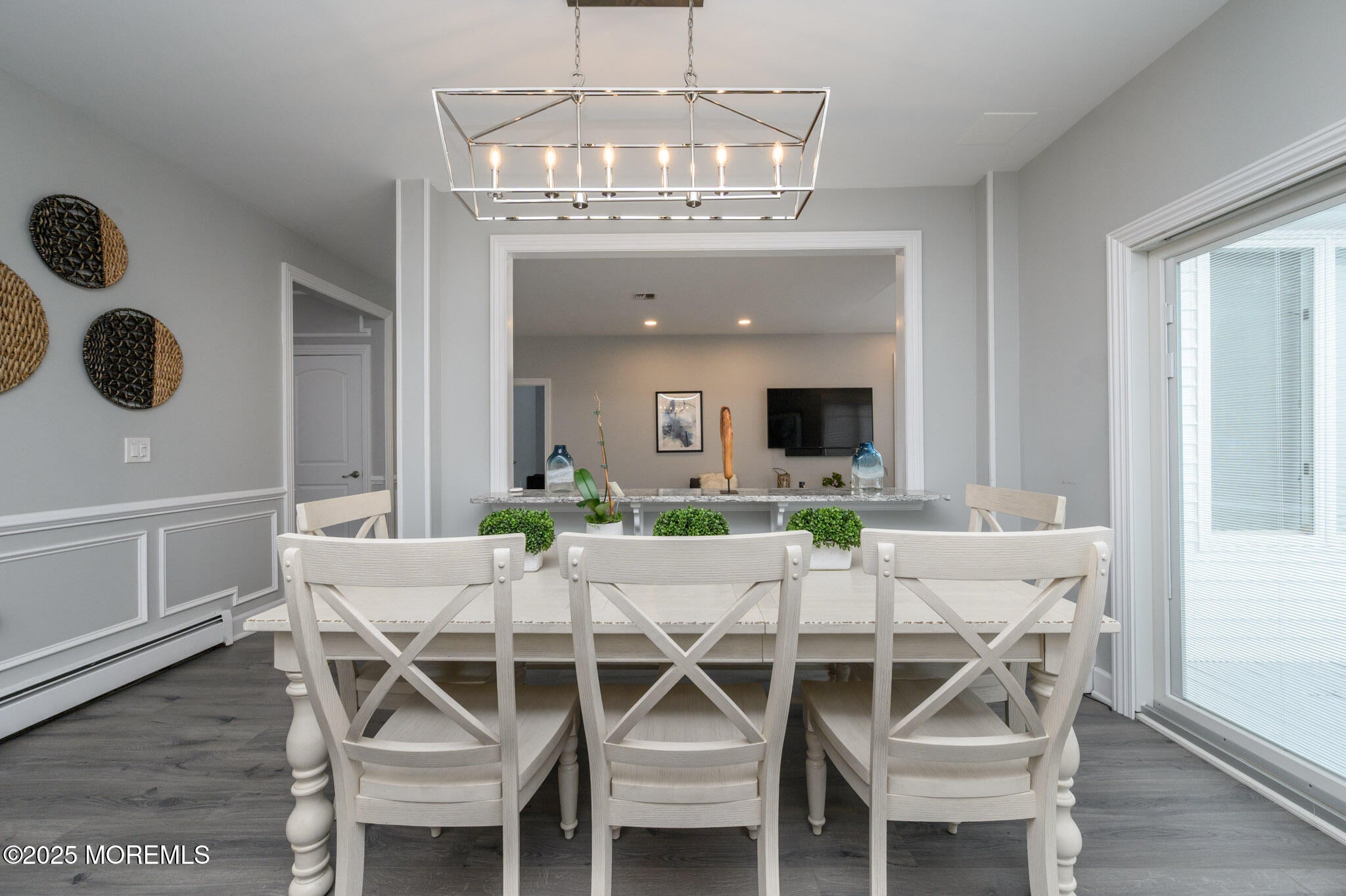 Manalapan, New Jersey, 07726, United States, 6 Bedrooms Bedrooms, ,4 BathroomsBathrooms,Residential,Active,1929411