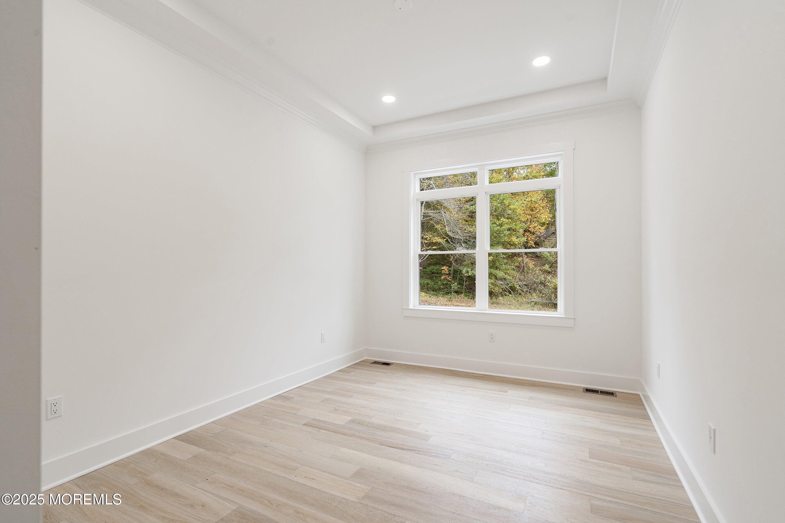 Manalapan, New Jersey, 07726, United States, 3 Bedrooms Bedrooms, ,2 BathroomsBathrooms,Residential,Active,1973334