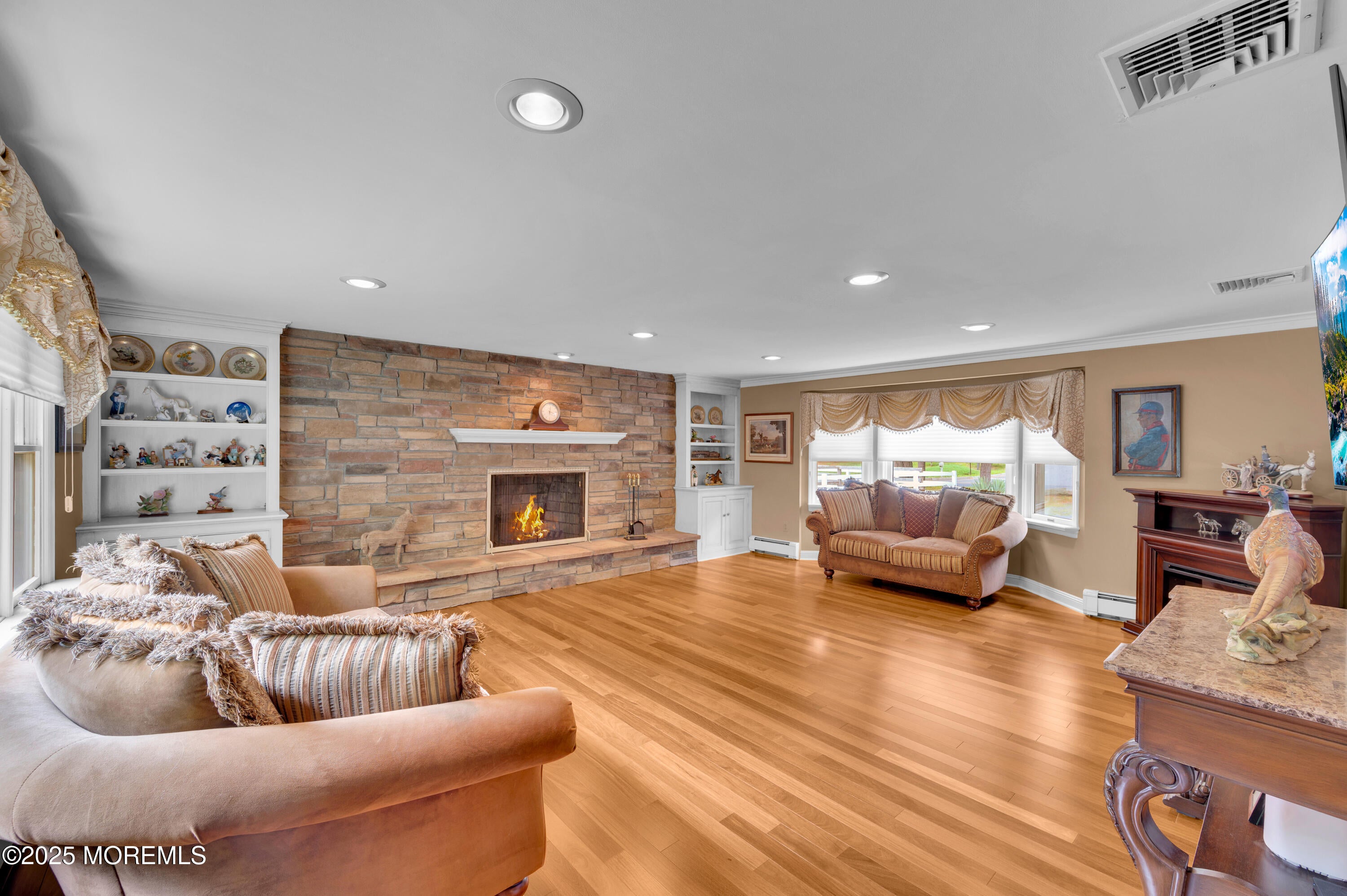 Freehold, New Jersey, 07728, United States, 3 Bedrooms Bedrooms, ,3 BathroomsBathrooms,Residential,Active,1922276