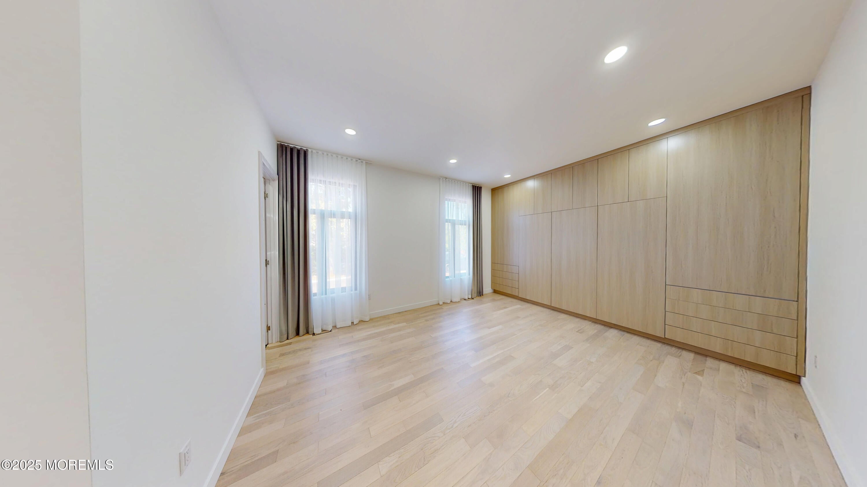 Marlboro, New Jersey, 07746, United States, 5 Bedrooms Bedrooms, ,5 BathroomsBathrooms,Residential,Active,2001371