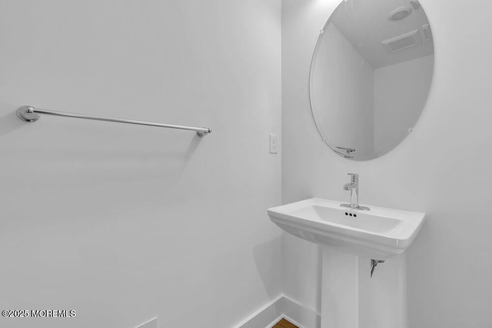 Toms River, New Jersey, 08755, United States, 5 Bedrooms Bedrooms, ,5 BathroomsBathrooms,Residential,Active,1997624