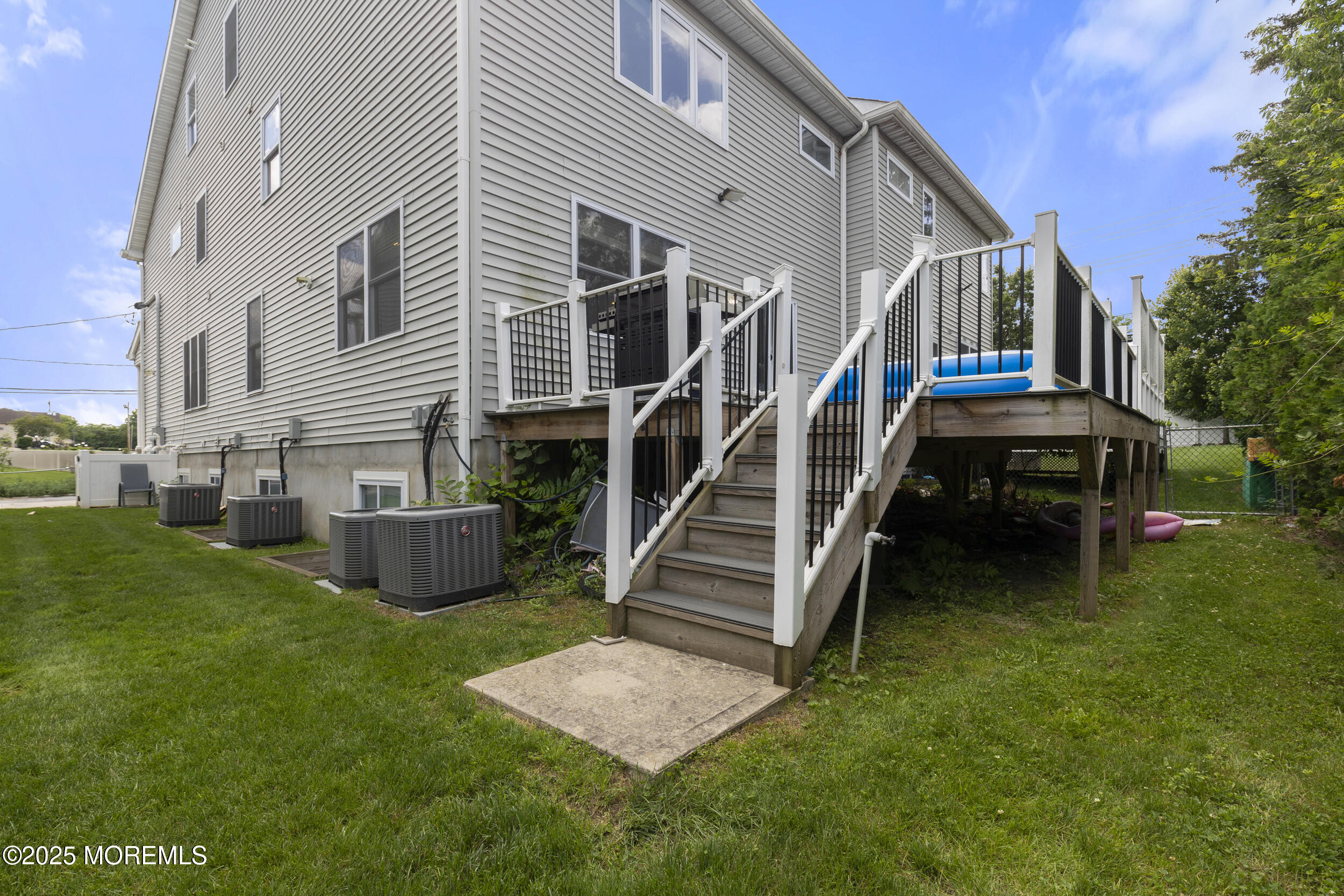 Lakewood, New Jersey, 08701, United States, 10 Bedrooms Bedrooms, ,6 BathroomsBathrooms,Residential,Pending,1973270