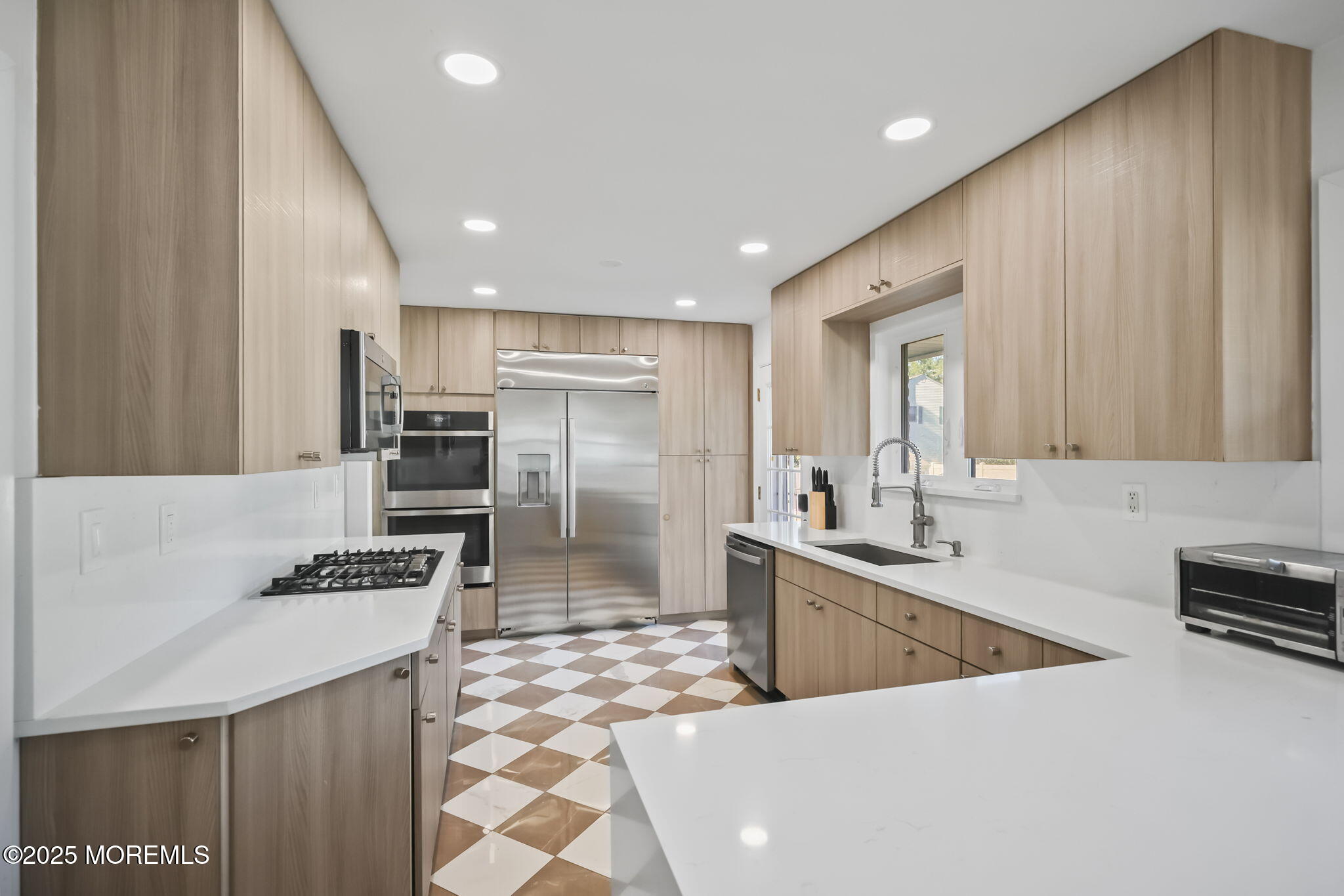 Oakhurst, New Jersey, 07755, United States, 4 Bedrooms Bedrooms, ,3 BathroomsBathrooms,Residential,Active,1941118