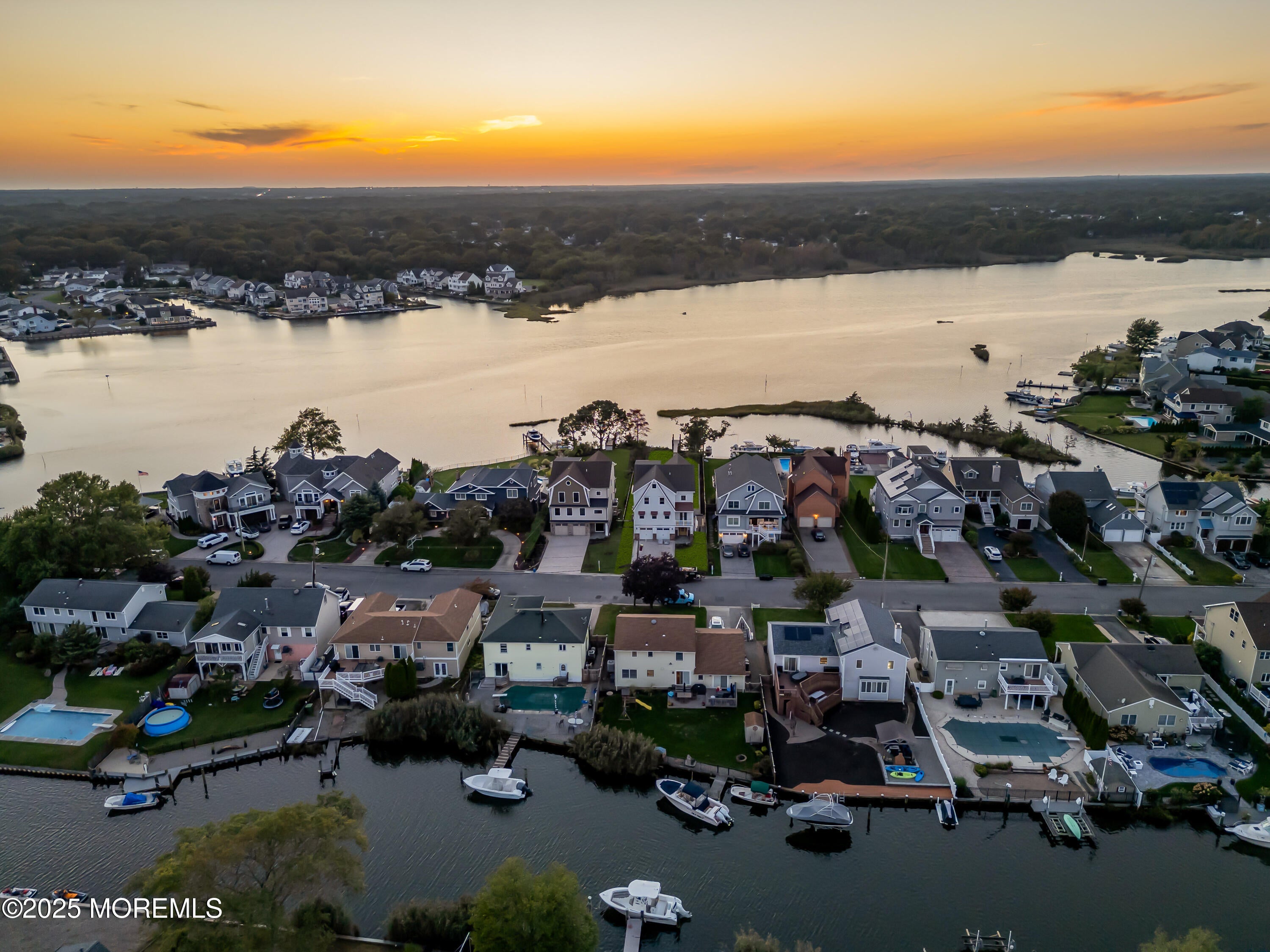 Point Pleasant, New Jersey, 08742, United States, 5 Bedrooms Bedrooms, ,4 BathroomsBathrooms,Residential,Active,1992294