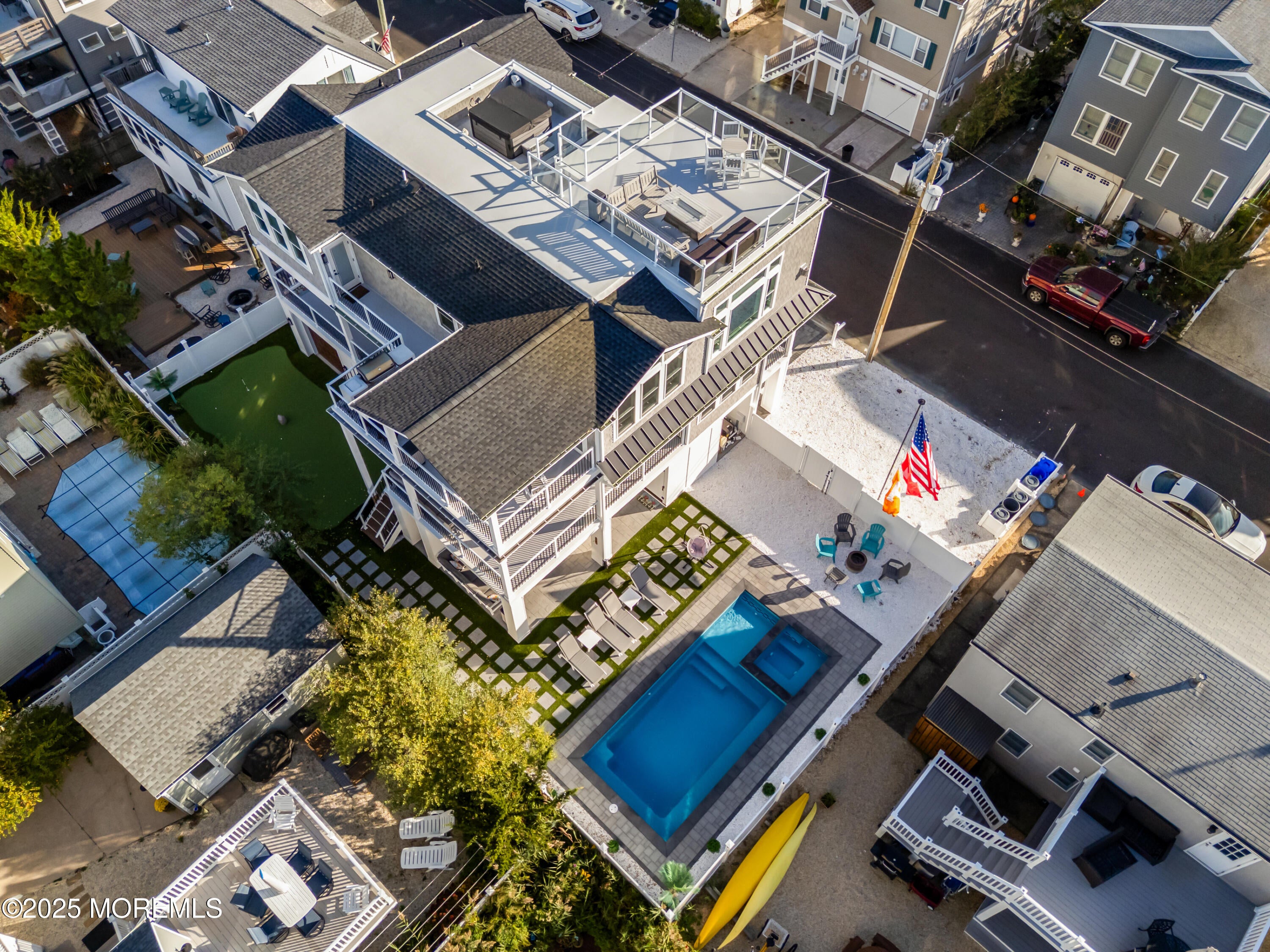 Beach Haven, New Jersey, 08008, United States, 6 Bedrooms Bedrooms, ,6 BathroomsBathrooms,Residential,Active,1969766