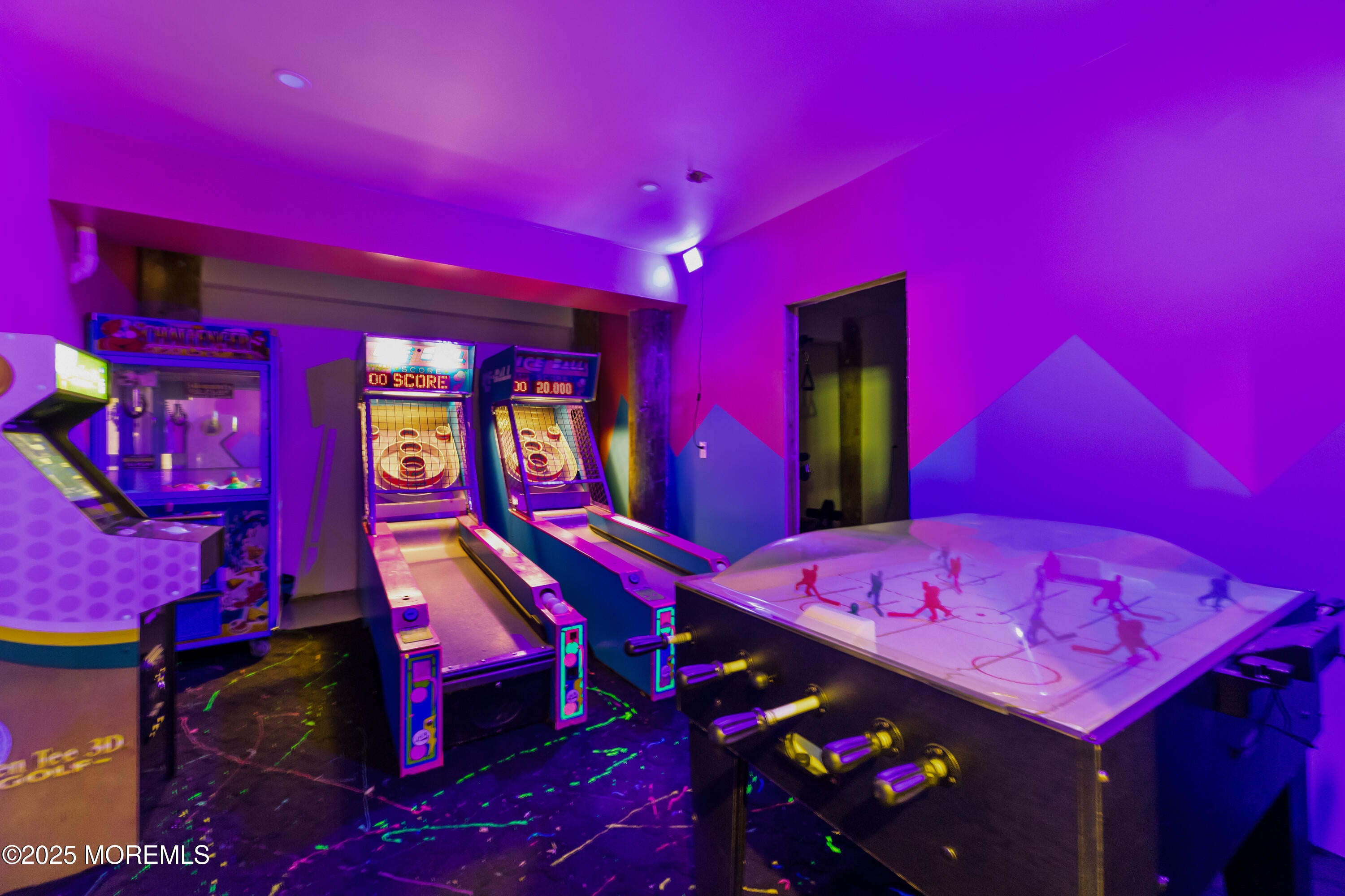 Beach Haven, New Jersey, 08008, United States, 6 Bedrooms Bedrooms, ,6 BathroomsBathrooms,Residential,Active,1969766