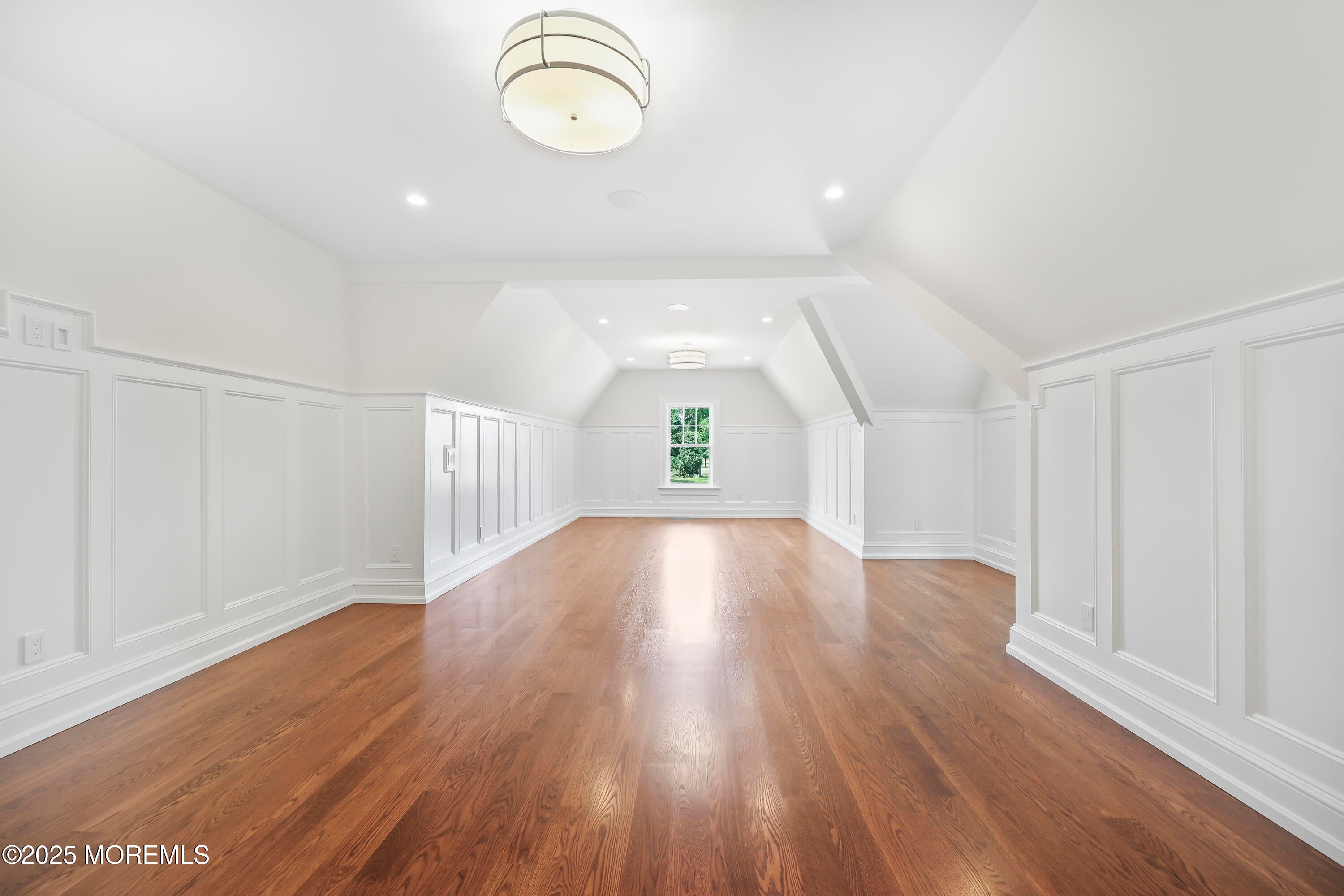 Rumson, New Jersey, 07760, United States, 6 Bedrooms Bedrooms, ,7 BathroomsBathrooms,Residential,Active,1904739