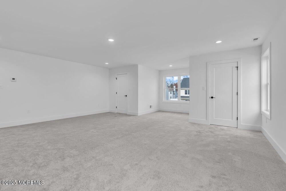 Toms River, New Jersey, 08755, United States, 5 Bedrooms Bedrooms, ,5 BathroomsBathrooms,Residential,Active,1997624