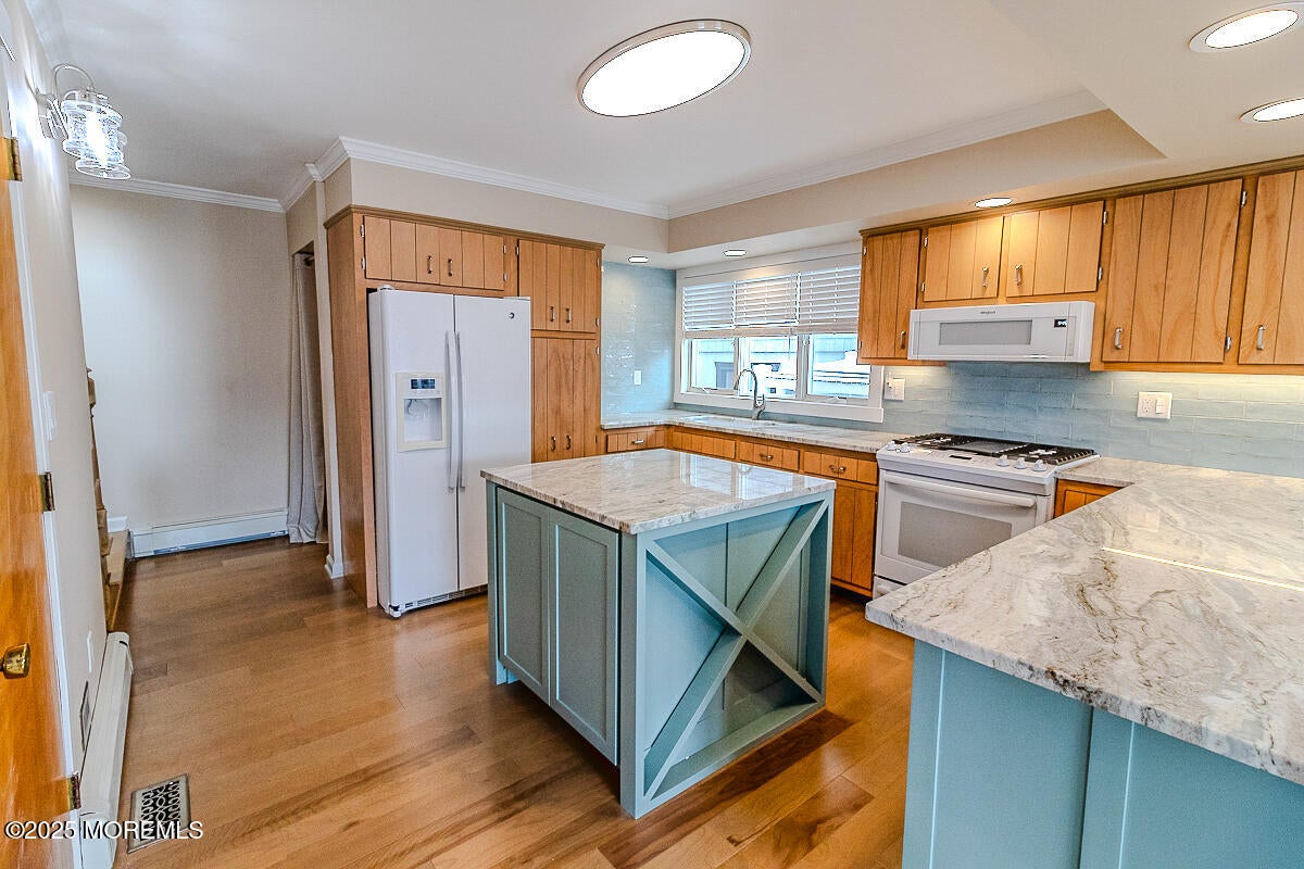 Seaside Heights, New Jersey, 08751, United States, 5 Bedrooms Bedrooms, ,3 BathroomsBathrooms,Residential,Active,1968429