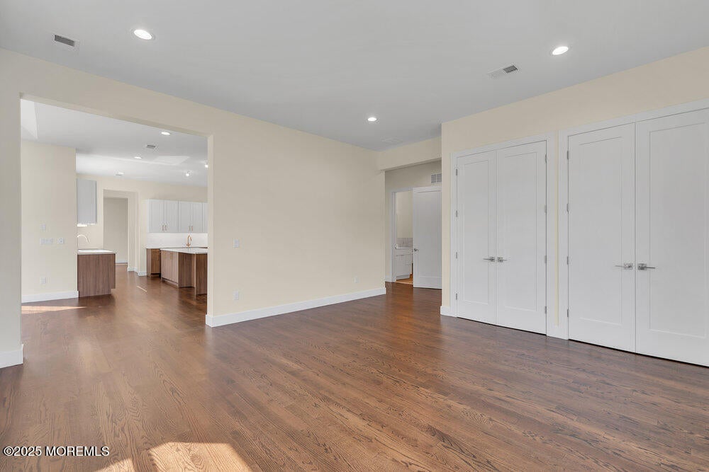 Jackson, New Jersey, 08527, United States, 6 Bedrooms Bedrooms, ,4 BathroomsBathrooms,Residential,Active,1973337