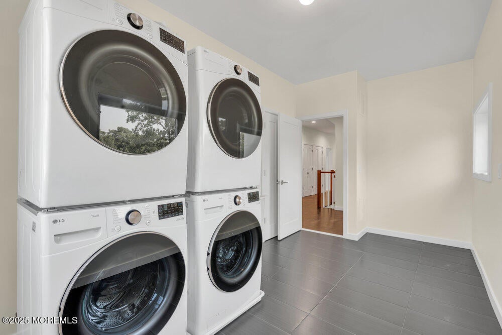 Jackson, New Jersey, 08527, United States, 6 Bedrooms Bedrooms, ,4 BathroomsBathrooms,Residential,Active,1973337