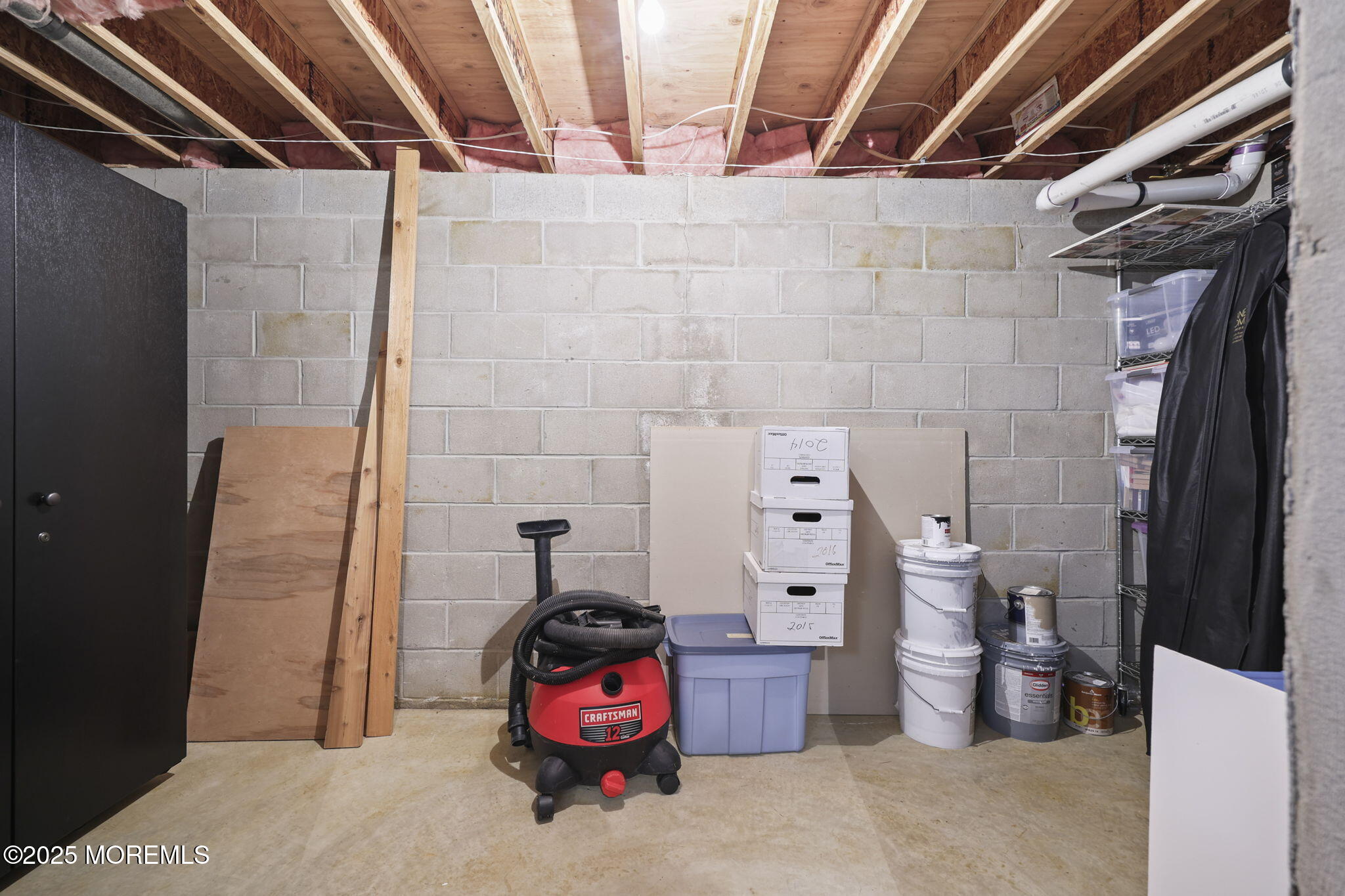 Eatontown, New Jersey, 07724, United States, 6 Bedrooms Bedrooms, ,3 BathroomsBathrooms,Residential,Active,2017488