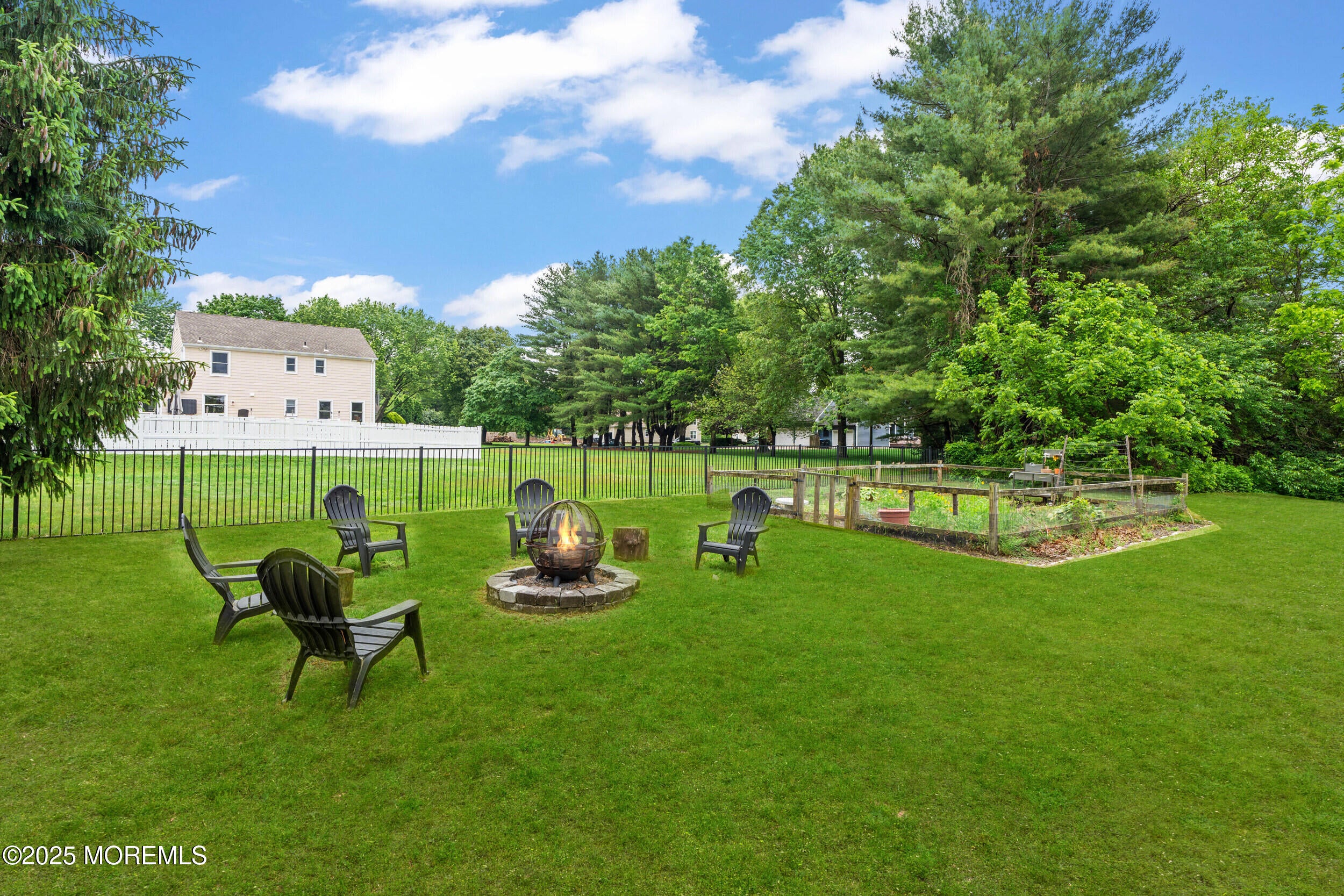 Allenwood, New Jersey, 08720, United States, 5 Bedrooms Bedrooms, ,3 BathroomsBathrooms,Residential,Active,1849537