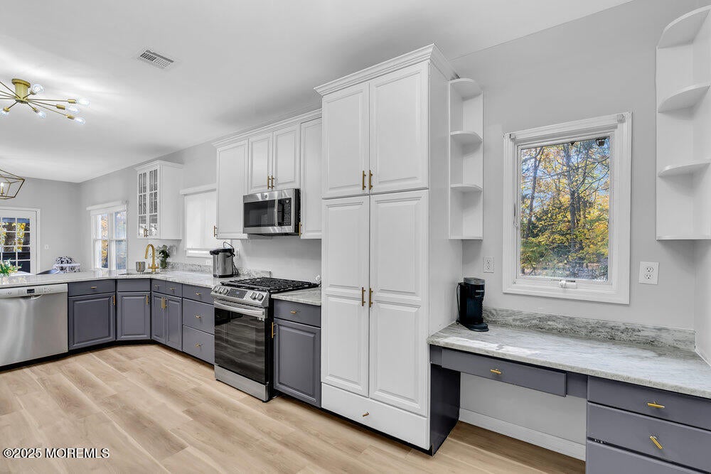 Lakewood, New Jersey, 08701, United States, 7 Bedrooms Bedrooms, ,3 BathroomsBathrooms,Residential,Active,1988790