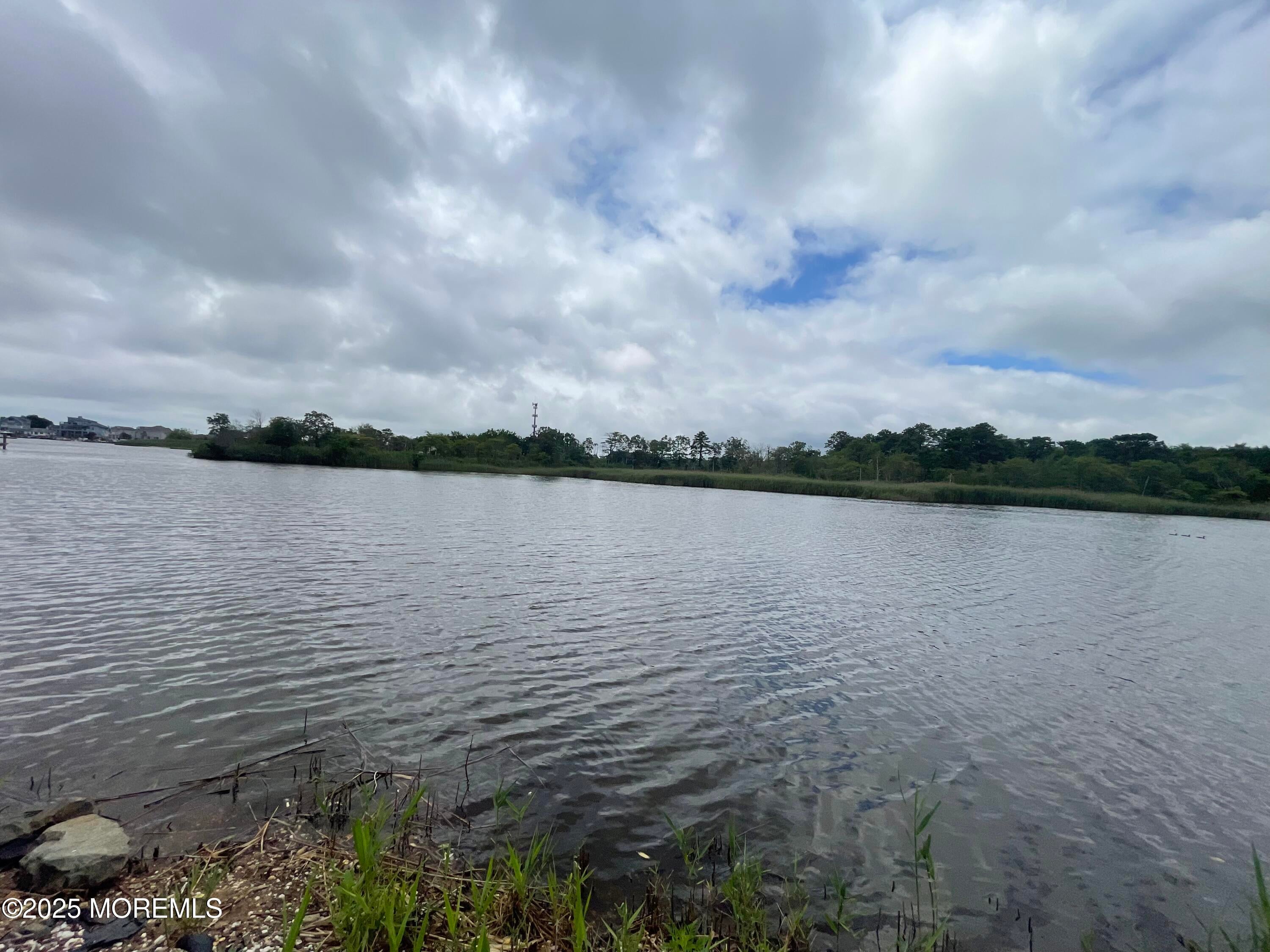 Toms River, New Jersey, 08753, United States, 3 Bedrooms Bedrooms, ,3 BathroomsBathrooms,Residential,Active,1888996