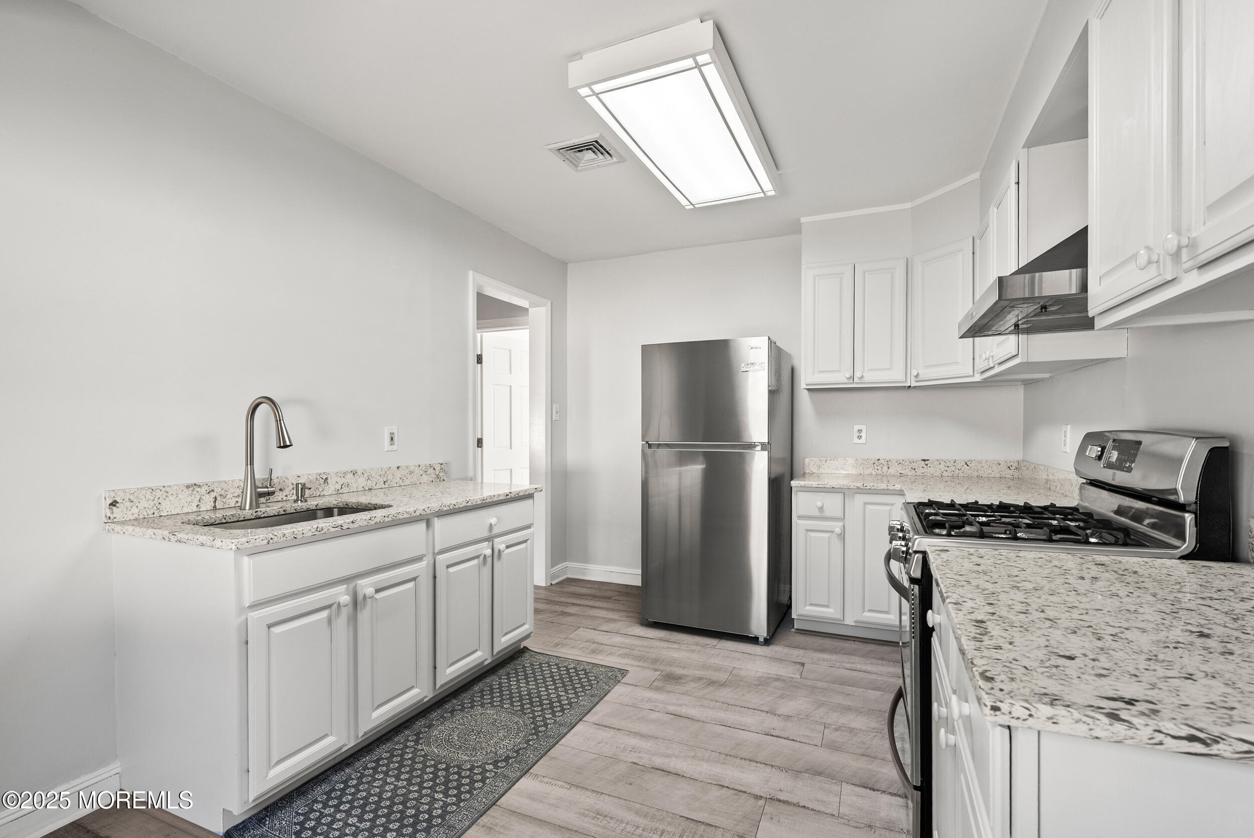 Oakhurst, New Jersey, 07755, United States, 2 Bedrooms Bedrooms, ,1 BathroomBathrooms,Residential,Active,1953714