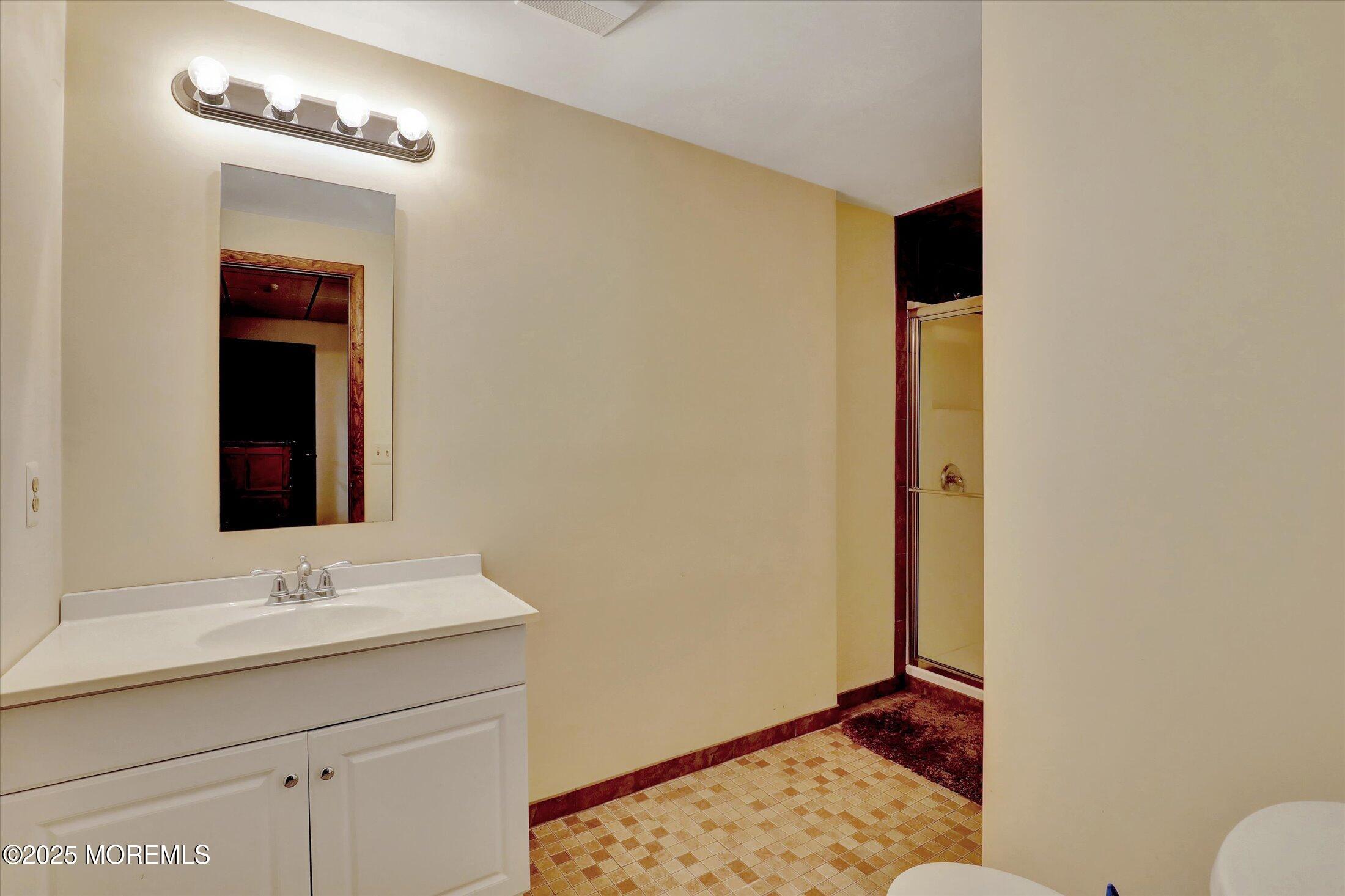 Morganville, New Jersey, 07751, United States, 7 Bedrooms Bedrooms, ,8 BathroomsBathrooms,Residential,Active,1969753