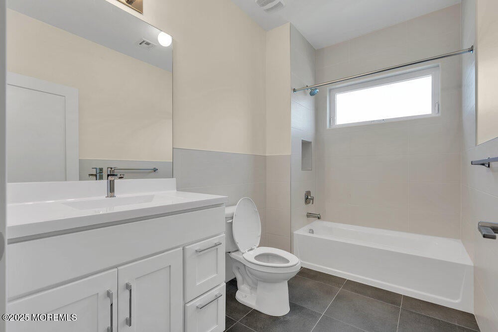 Jackson, New Jersey, 08527, United States, 6 Bedrooms Bedrooms, ,4 BathroomsBathrooms,Residential,Active,1973337