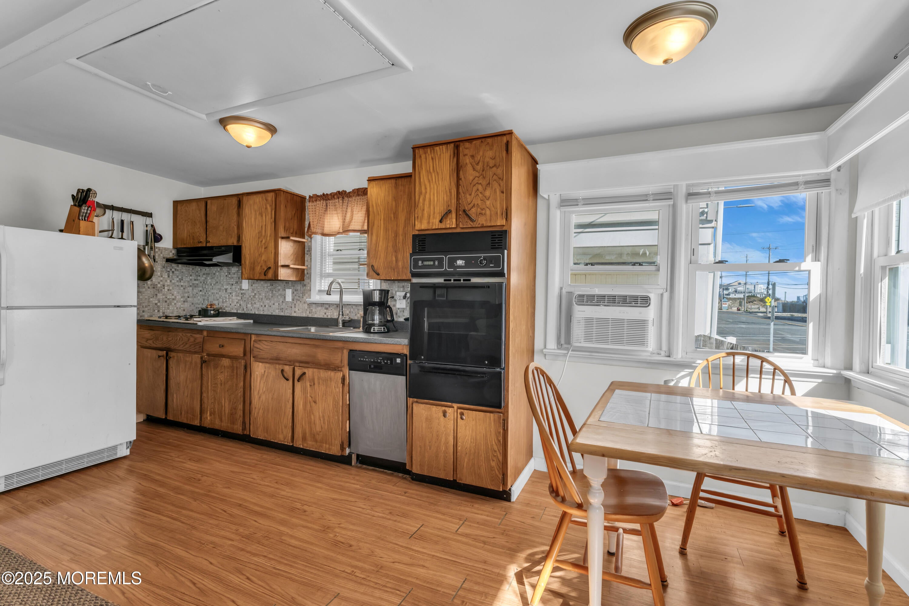 Seaside Heights, New Jersey, 08751, United States, 4 Bedrooms Bedrooms, ,3 BathroomsBathrooms,Residential,Active,1964292