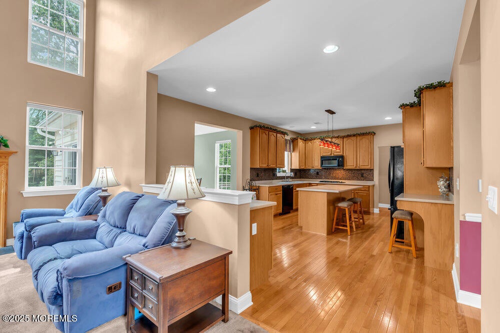 Manalapan, New Jersey, 07726, United States, 4 Bedrooms Bedrooms, ,4 BathroomsBathrooms,Residential,Active,1871928