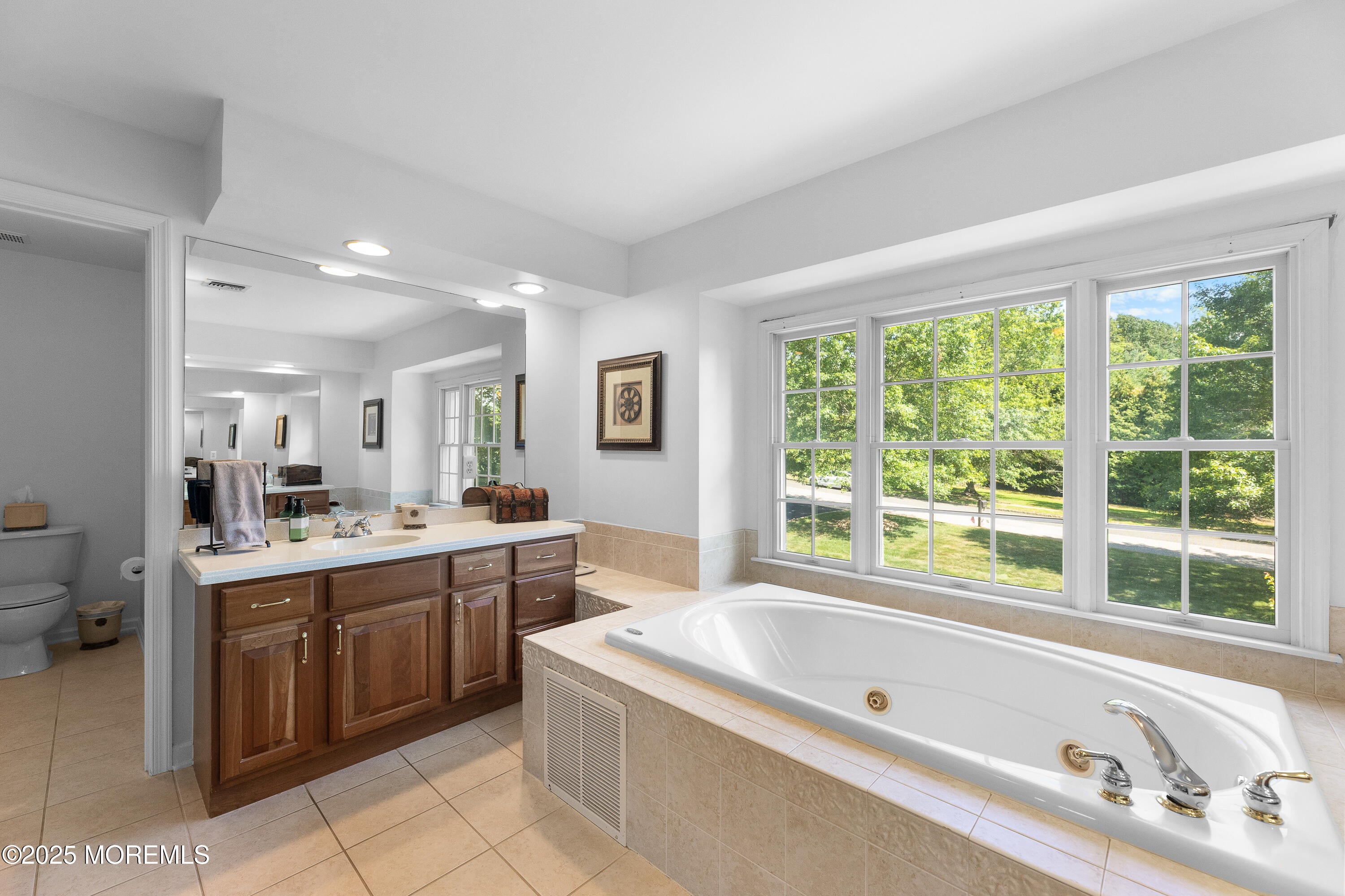 Millstone, New Jersey, 08510, United States, 5 Bedrooms Bedrooms, ,6 BathroomsBathrooms,Residential,Active,1954020