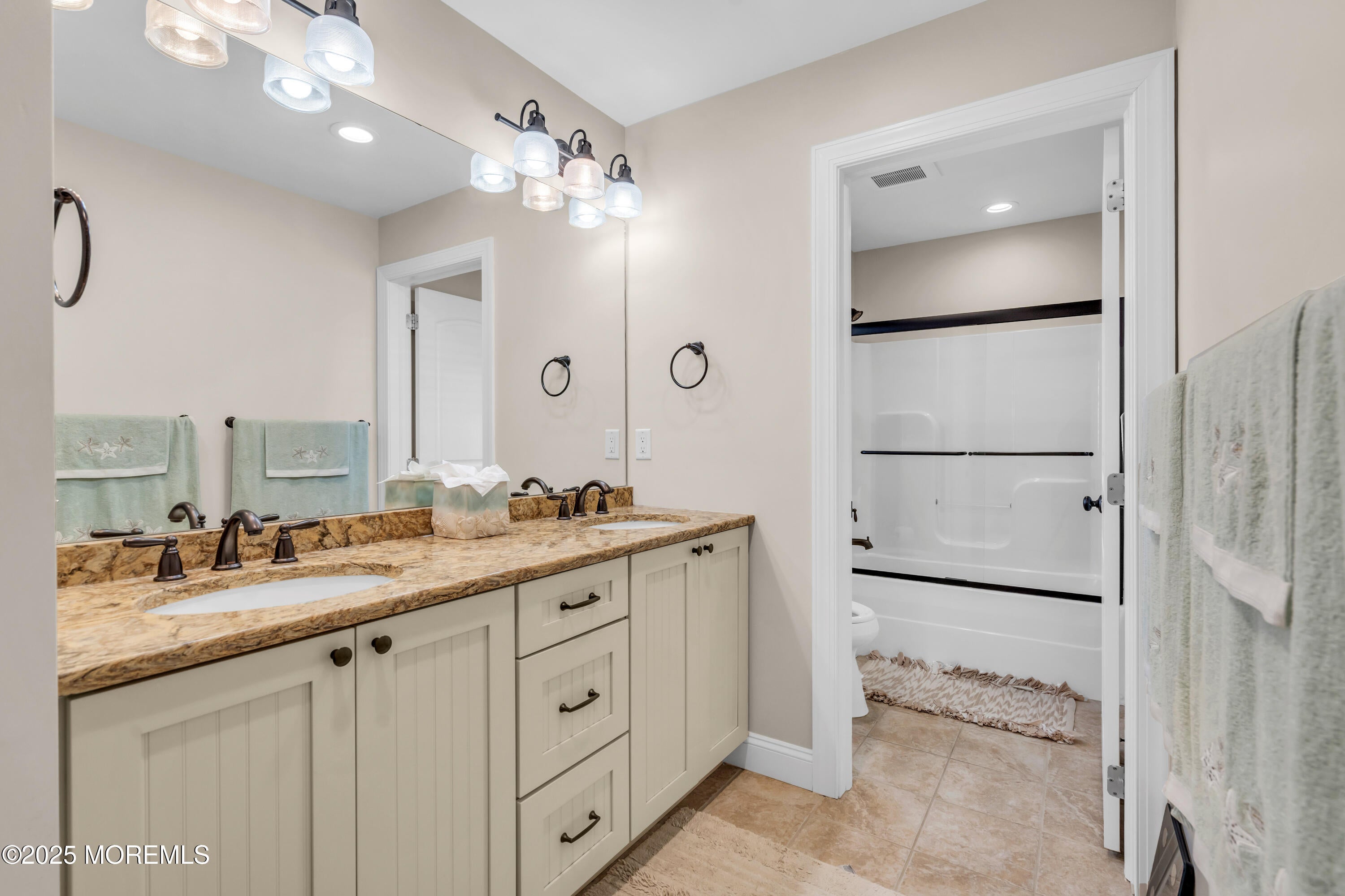 Toms River, New Jersey, 08753, United States, 8 Bedrooms Bedrooms, ,7 BathroomsBathrooms,Residential,Active,1996584