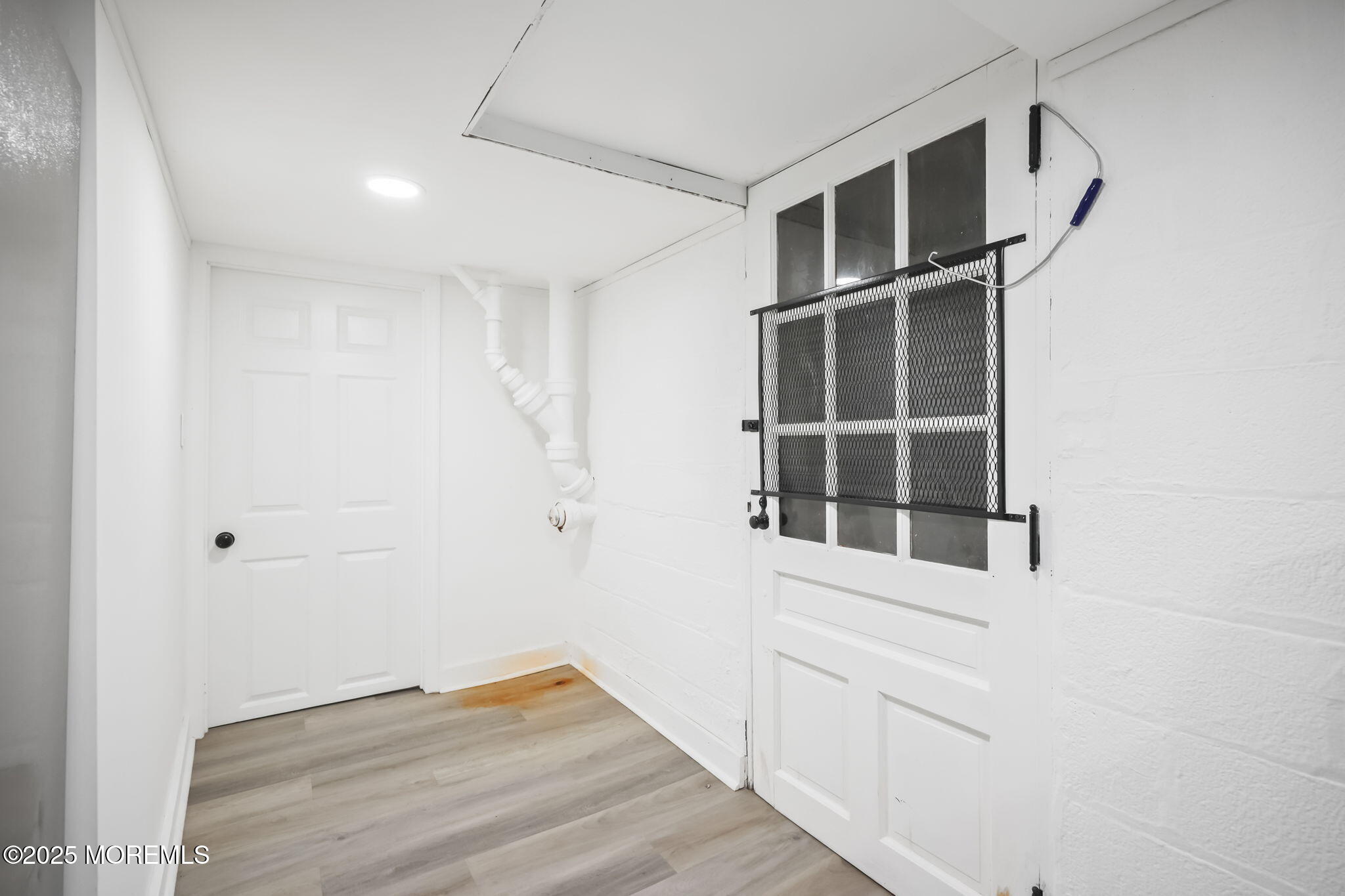 Oakhurst, New Jersey, 07755, United States, 4 Bedrooms Bedrooms, ,3 BathroomsBathrooms,Residential,Active,1941118