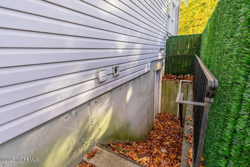 Lakewood, New Jersey, 08701, United States, 7 Bedrooms Bedrooms, ,3 BathroomsBathrooms,Residential,Active,1988790