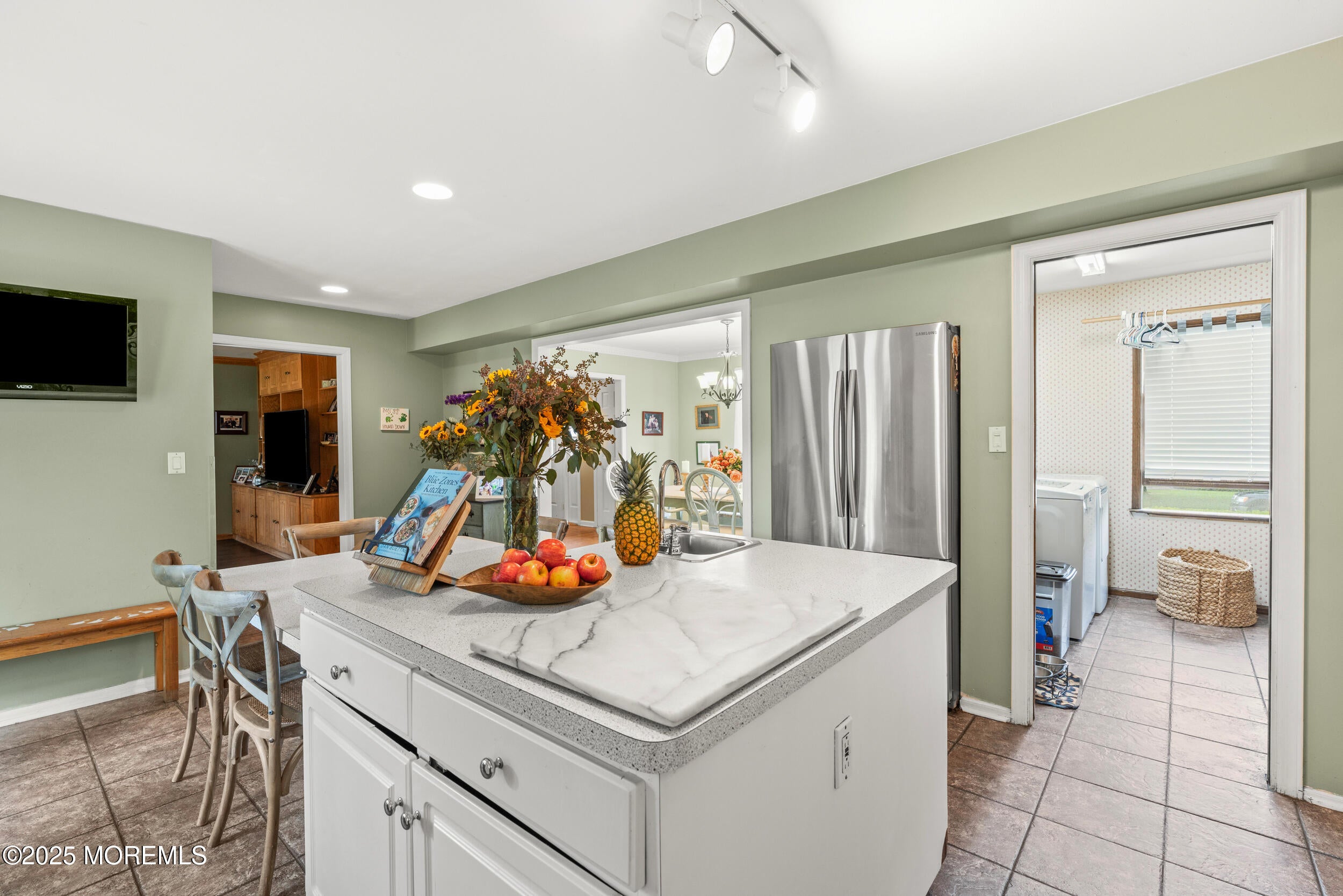 Allenwood, New Jersey, 08720, United States, 5 Bedrooms Bedrooms, ,3 BathroomsBathrooms,Residential,Active,1849537
