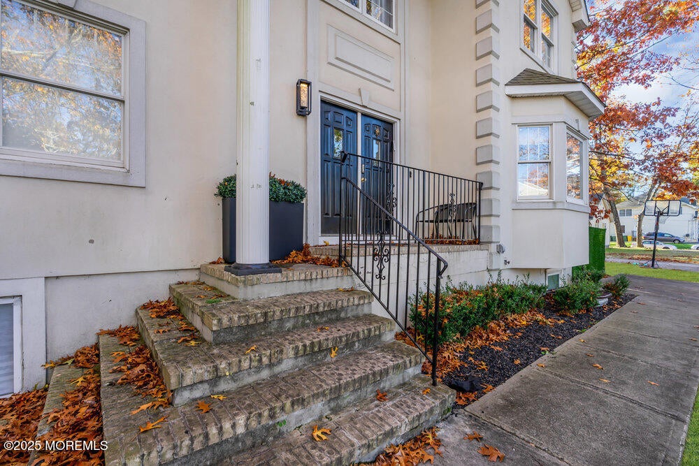 Lakewood, New Jersey, 08701, United States, 7 Bedrooms Bedrooms, ,3 BathroomsBathrooms,Residential,Active,1988790