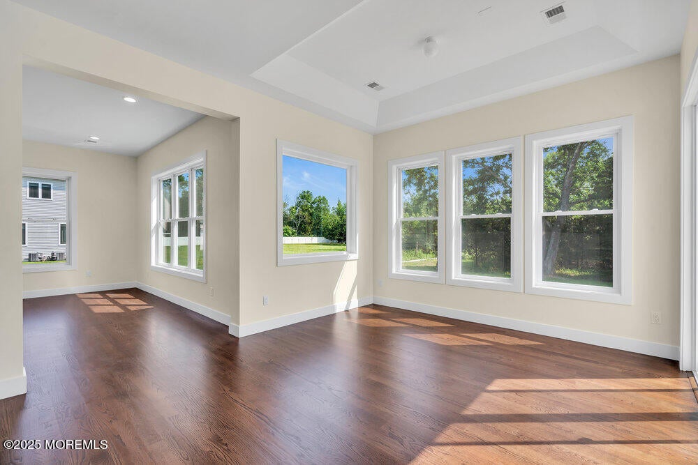 Jackson, New Jersey, 08527, United States, 6 Bedrooms Bedrooms, ,4 BathroomsBathrooms,Residential,Active,1973337