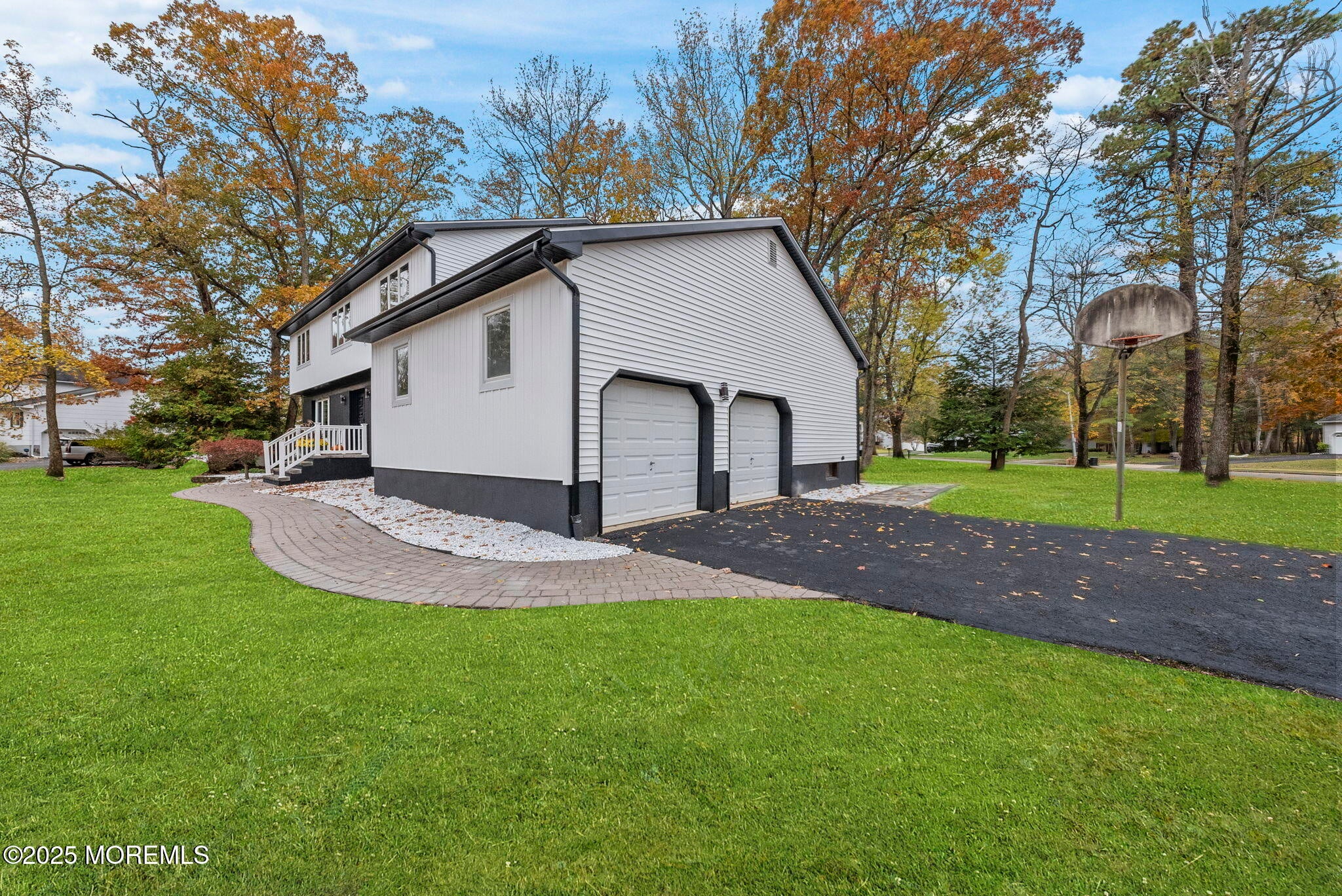 Manalapan, New Jersey, 07726, United States, 5 Bedrooms Bedrooms, ,4 BathroomsBathrooms,Residential,Active,1969663