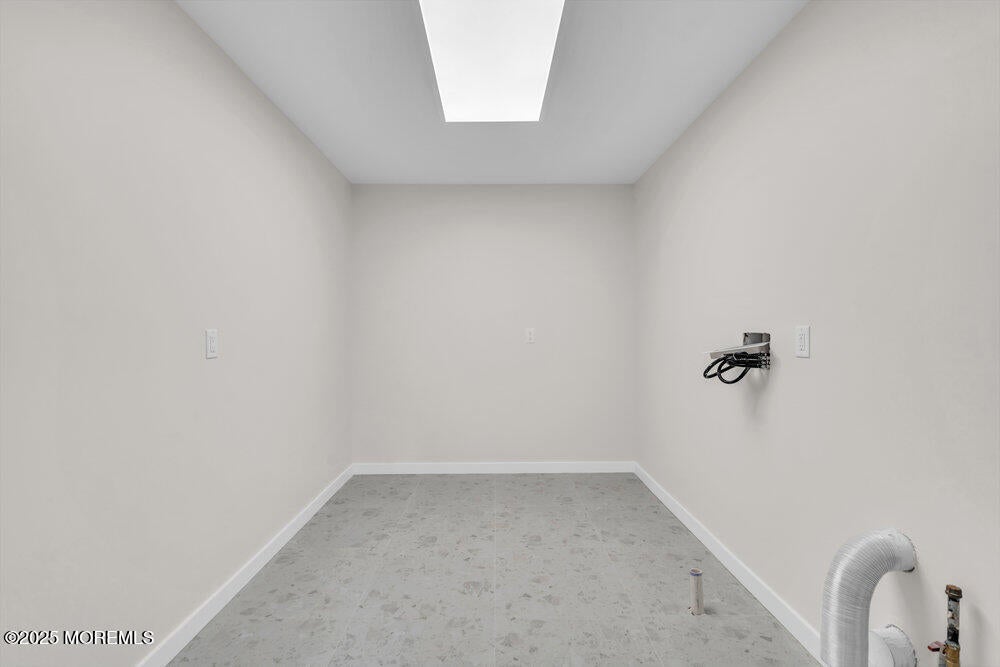 Lakewood, New Jersey, 08701, United States, 5 Bedrooms Bedrooms, ,4 BathroomsBathrooms,Residential,Active,1973269