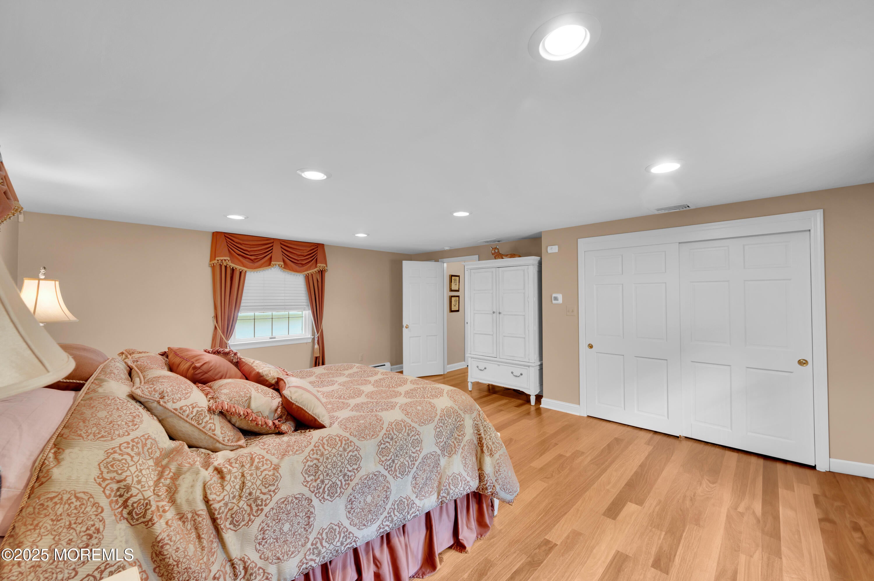 Freehold, New Jersey, 07728, United States, 3 Bedrooms Bedrooms, ,3 BathroomsBathrooms,Residential,Active,1922276
