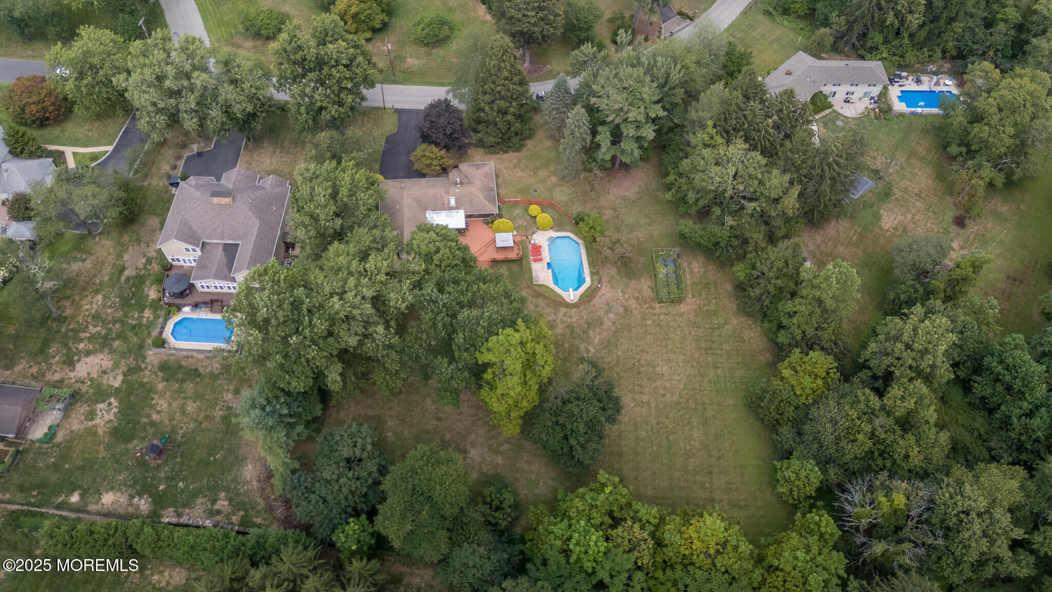 Holmdel, New Jersey, 07733, United States, 4 Bedrooms Bedrooms, ,3 BathroomsBathrooms,Residential,Active,1962185