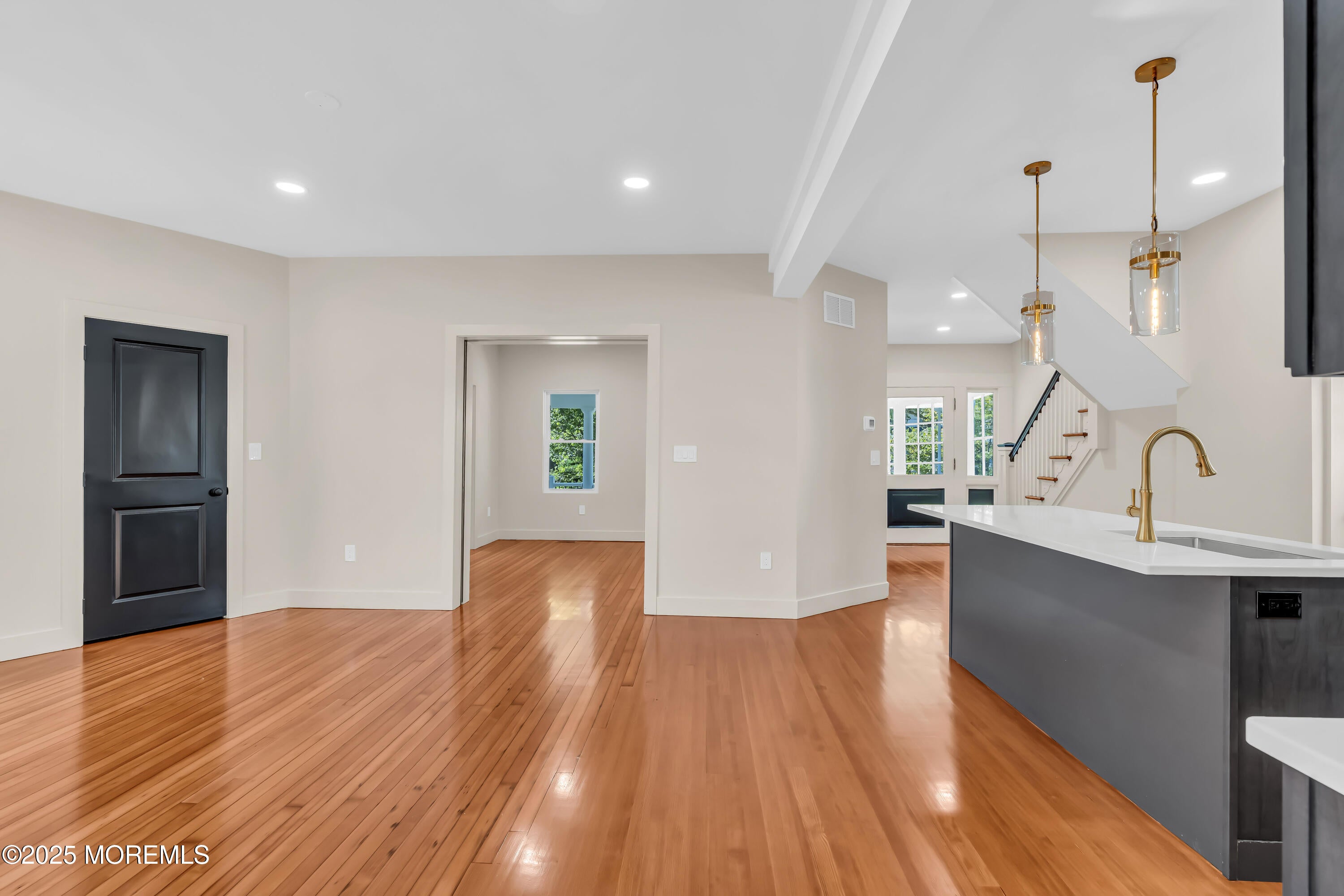 Asbury Park, New Jersey, 07712, United States, 6 Bedrooms Bedrooms, ,4 BathroomsBathrooms,Residential,Active,1929708