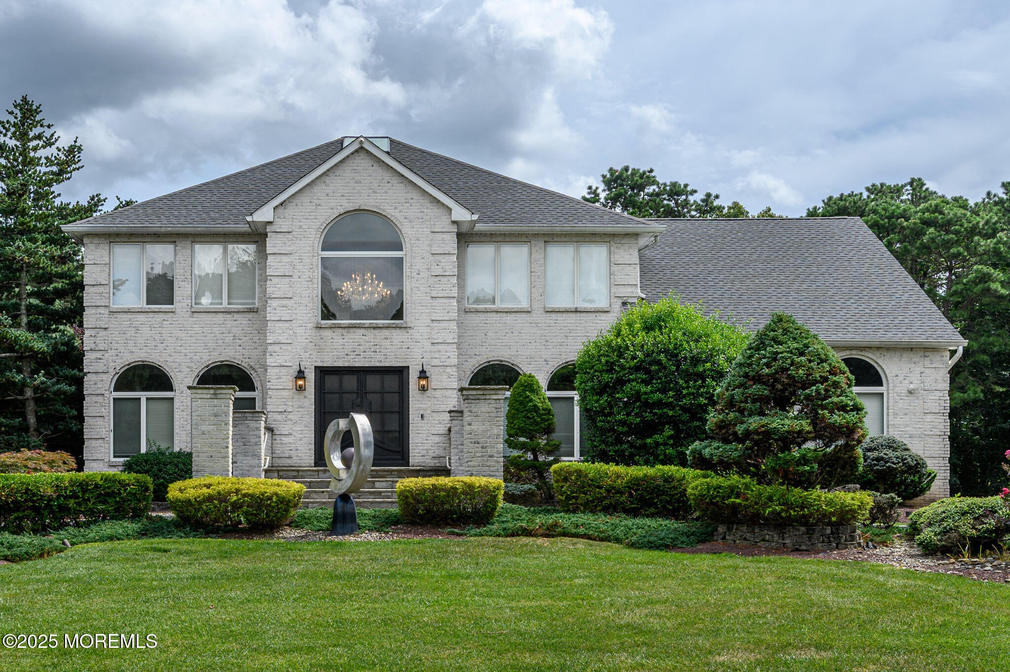 Manalapan, New Jersey, 07726, United States, 6 Bedrooms Bedrooms, ,4 BathroomsBathrooms,Residential,Active,1929411