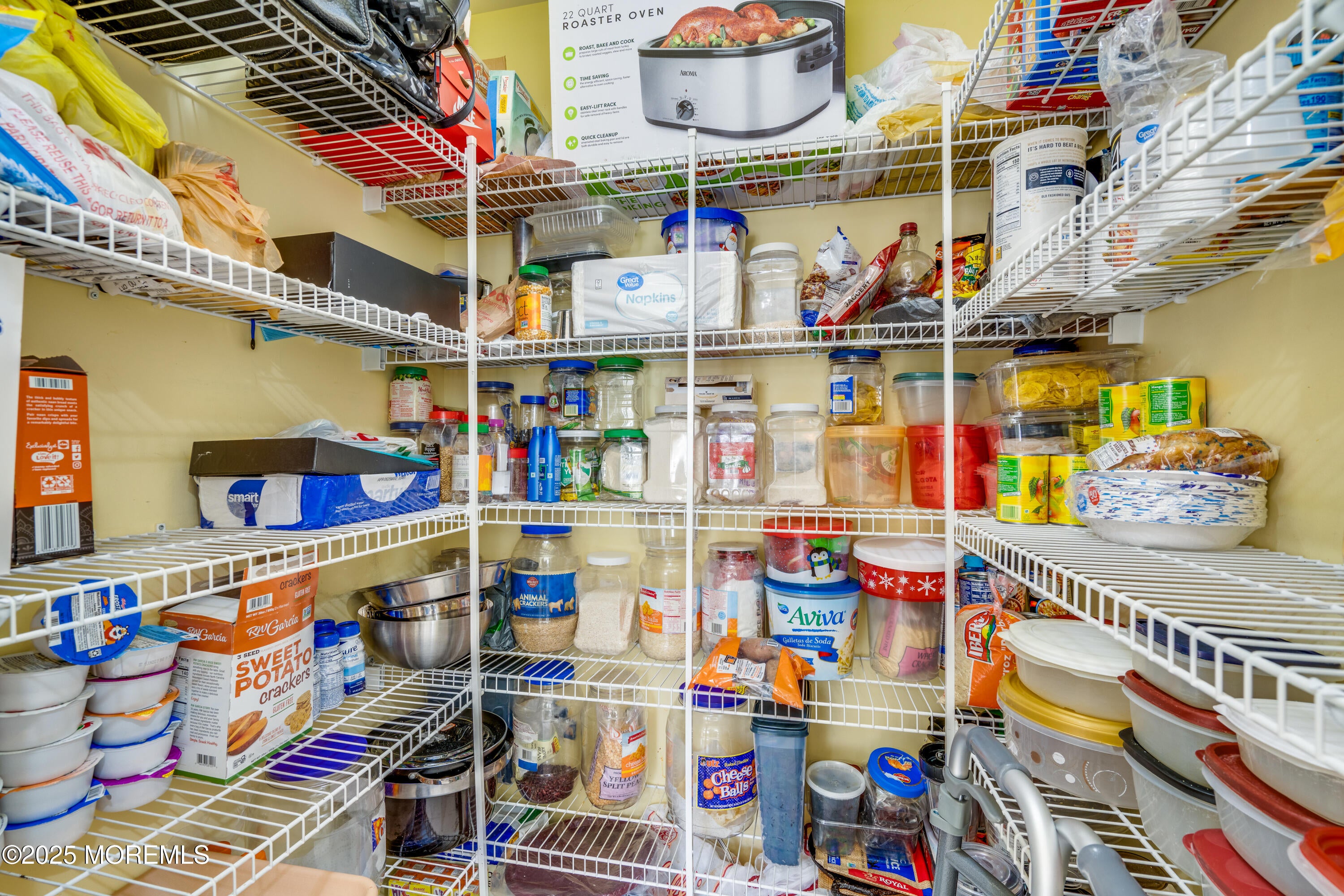 Marlboro, New Jersey, 07746, United States, 5 Bedrooms Bedrooms, ,5 BathroomsBathrooms,Residential,Active,1985596