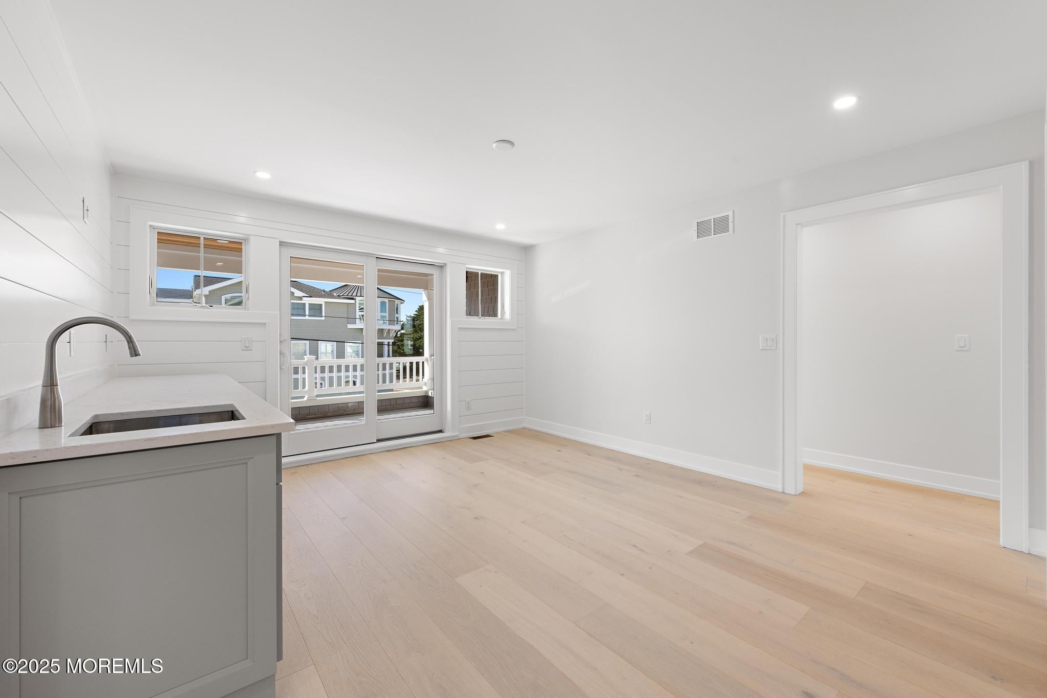 Long Beach Twp, New Jersey, 08008, United States, 6 Bedrooms Bedrooms, ,6 BathroomsBathrooms,Residential,Active,1927681