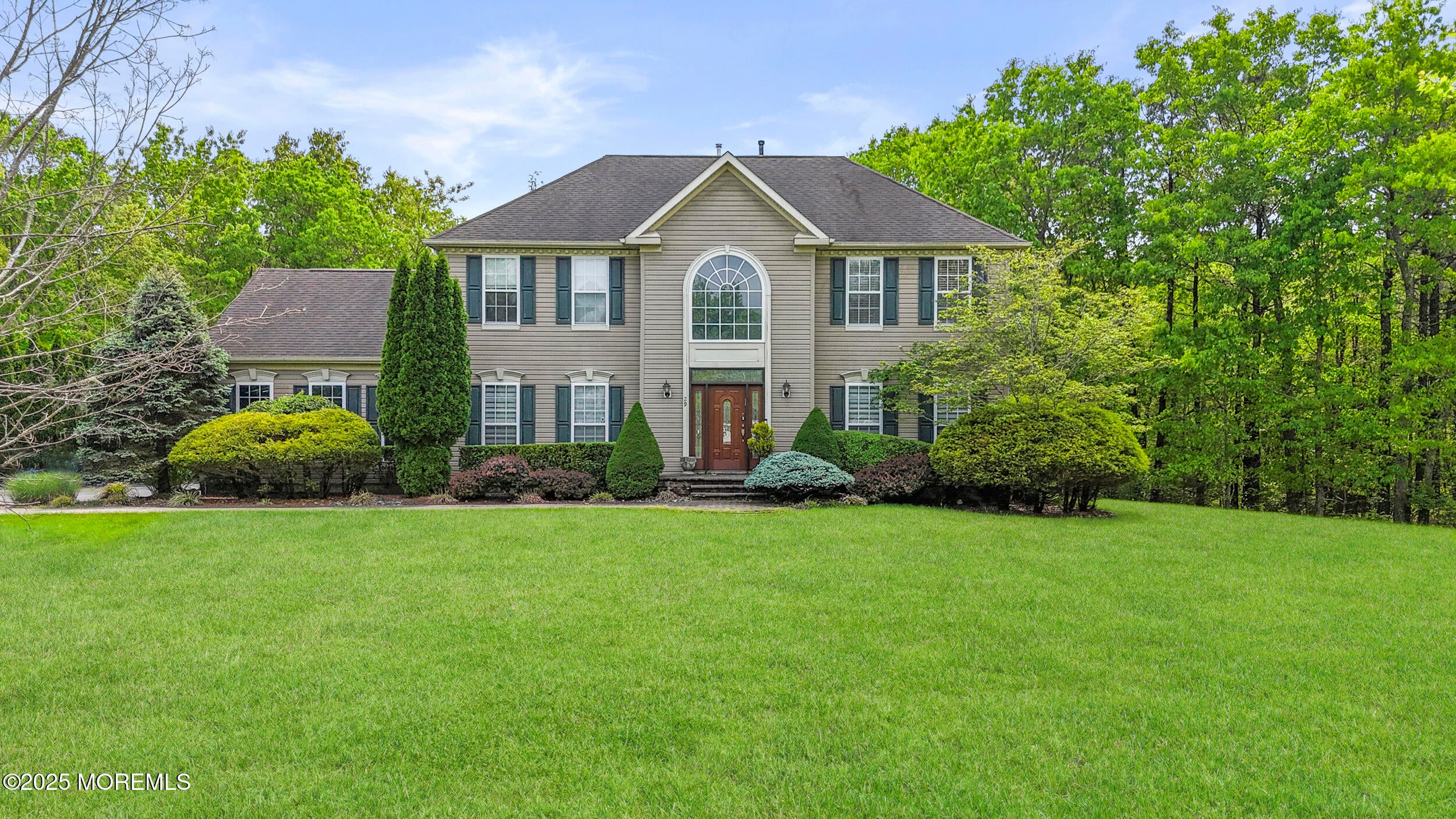 Jackson, New Jersey, 08527, United States, 5 Bedrooms Bedrooms, ,3 BathroomsBathrooms,Residential,Active,1973348